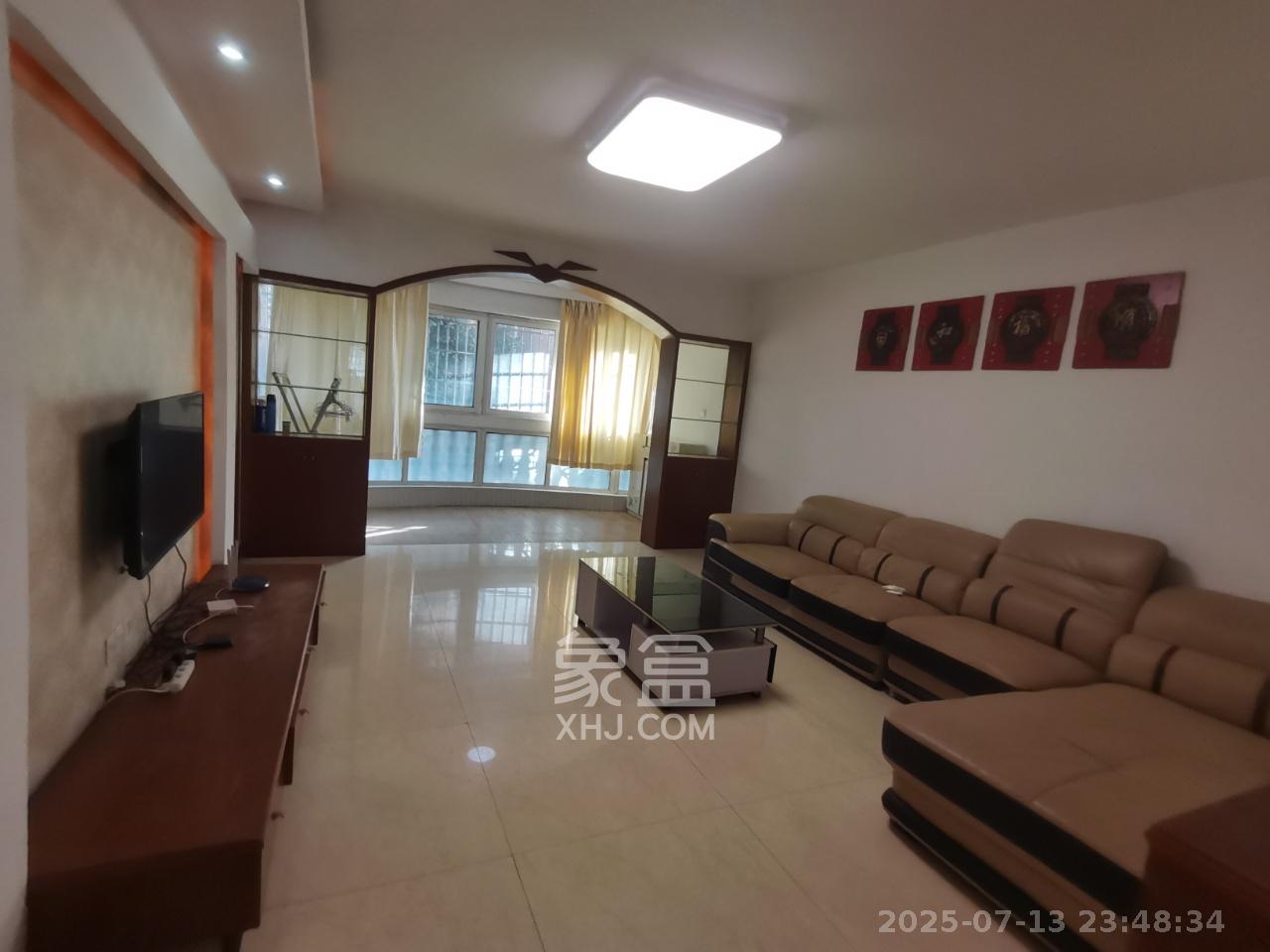 凯富嘉园  2室2厅1卫    1300.0元/月 凯富嘉园  2室2厅1卫    1300.0元/月室内图1