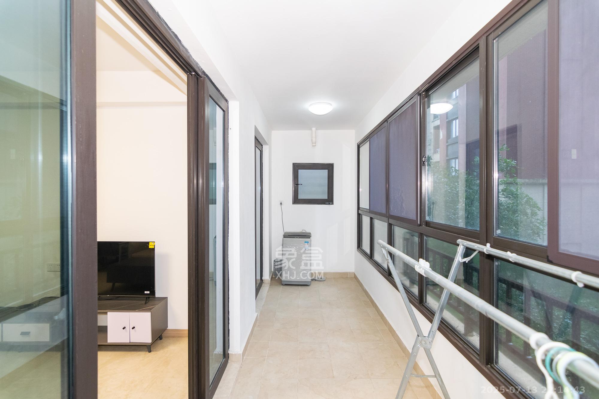 新城国际花都 3室2厅2卫 63.8万 新城国际花都 3室2厅2卫 63.8万阳台