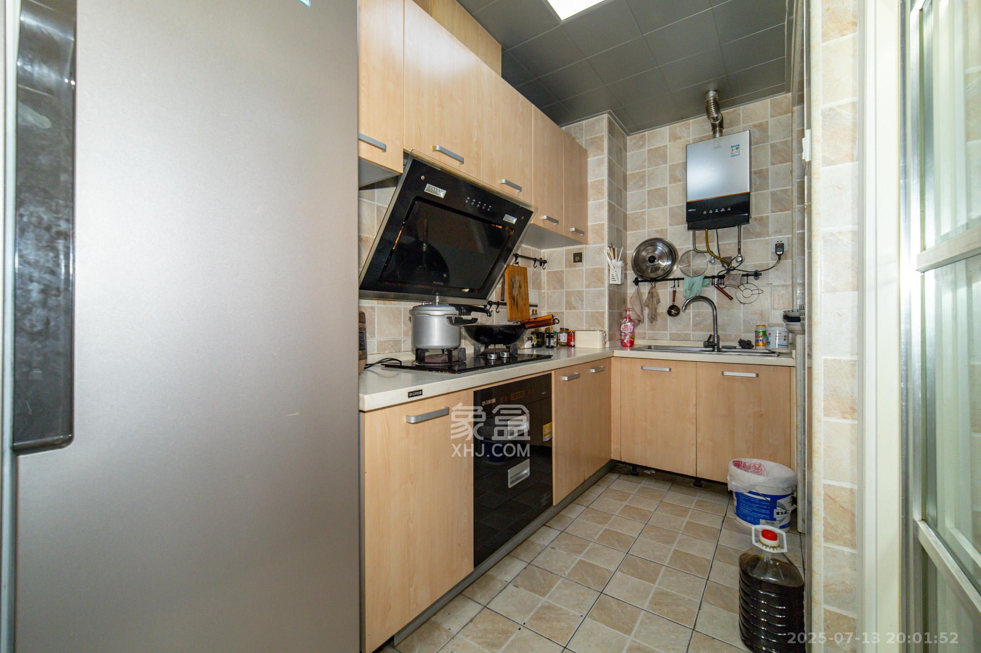 蓝山郡 2室2厅1卫 45.0万 蓝山郡 2室2厅1卫 45.0万厨房