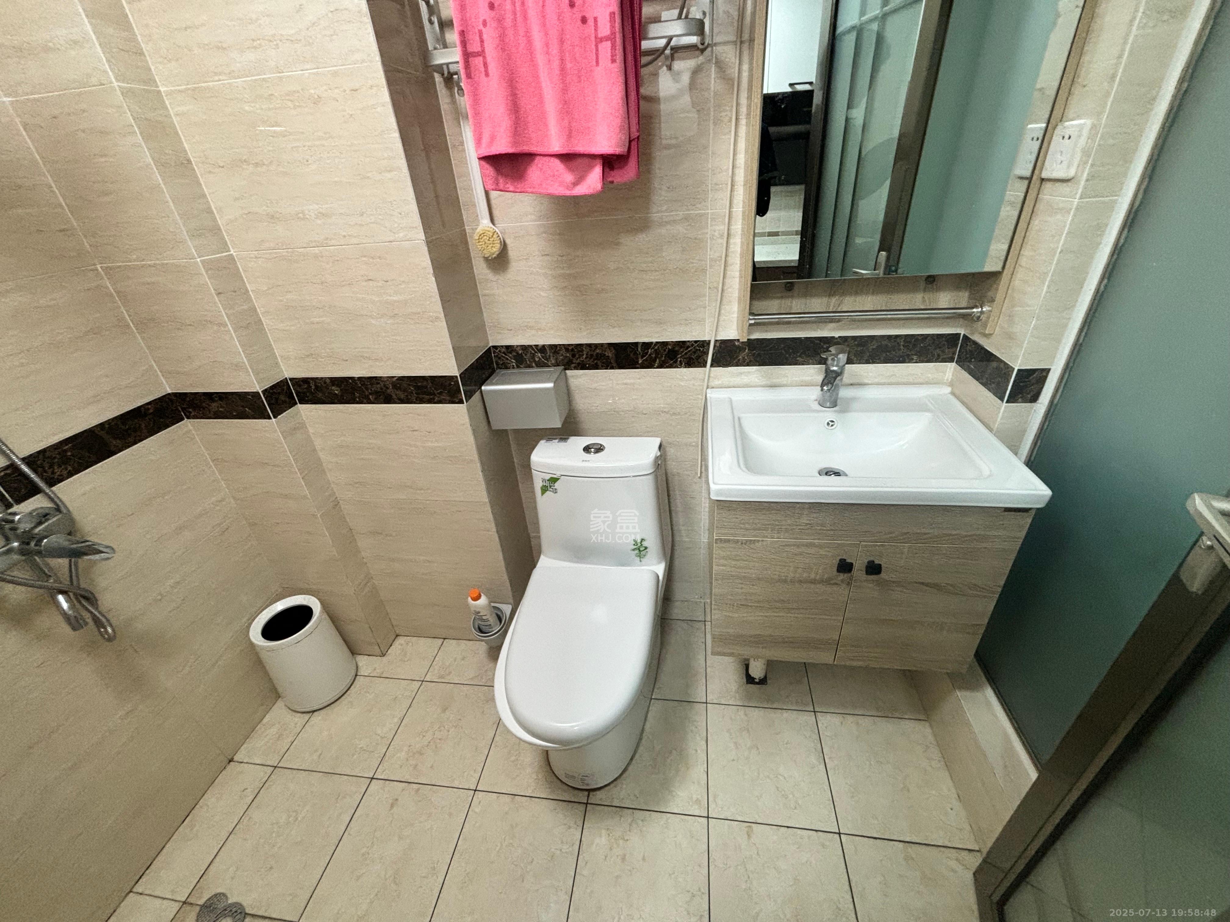 东盈商业广场(华泉城市广场) 1室1厅1卫 1400.0元/月 东盈商业广场(华泉城市广场) 1室1厅1卫 1400.0元/月室内图