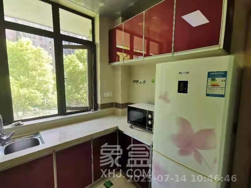 和卉家园  3室2厅1卫   3500.00元/月室内图
