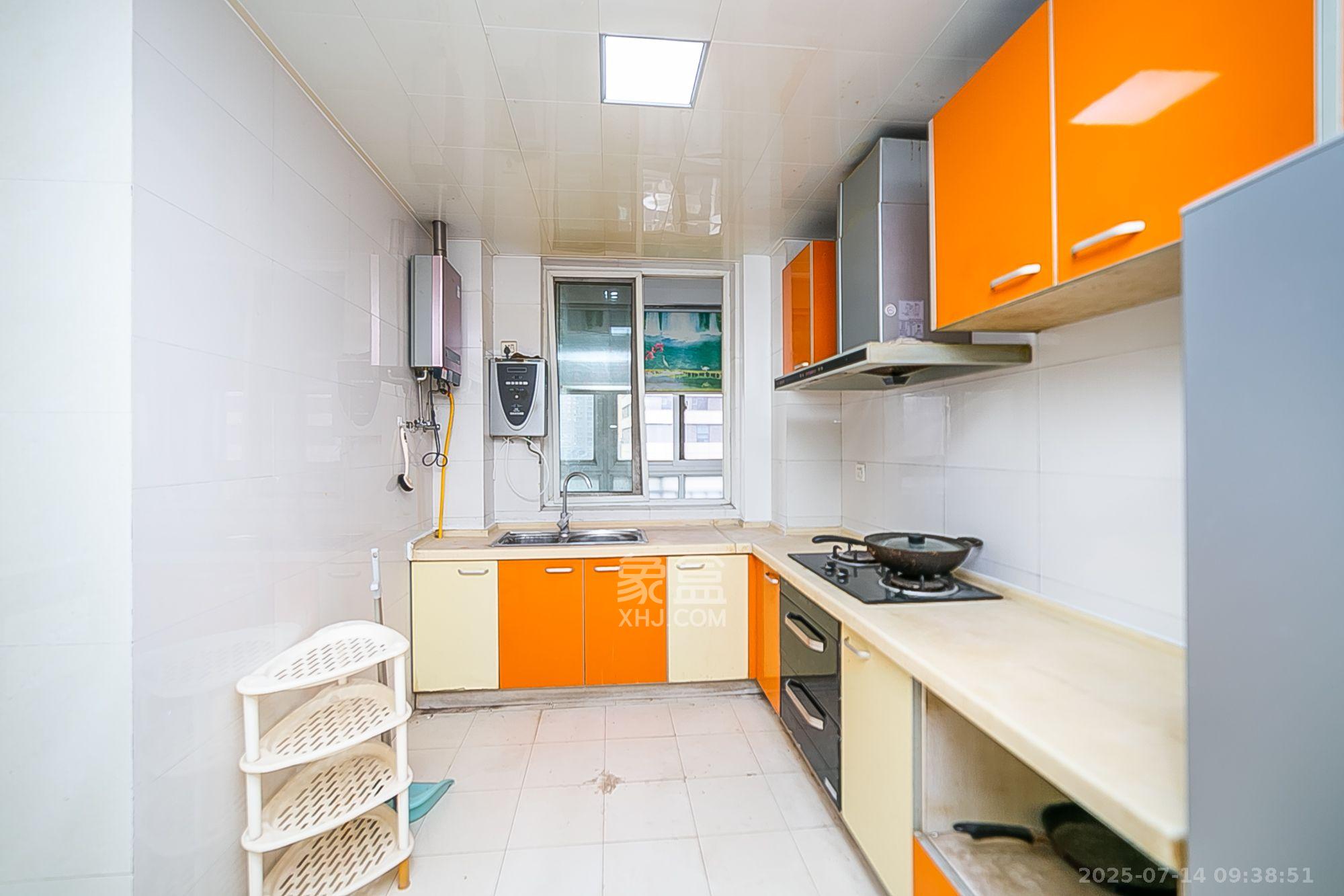 都江新城(都江新苑) 3室2厅2卫 2600.0元/月 都江新城(都江新苑) 3室2厅2卫 2600.0元/月室内图