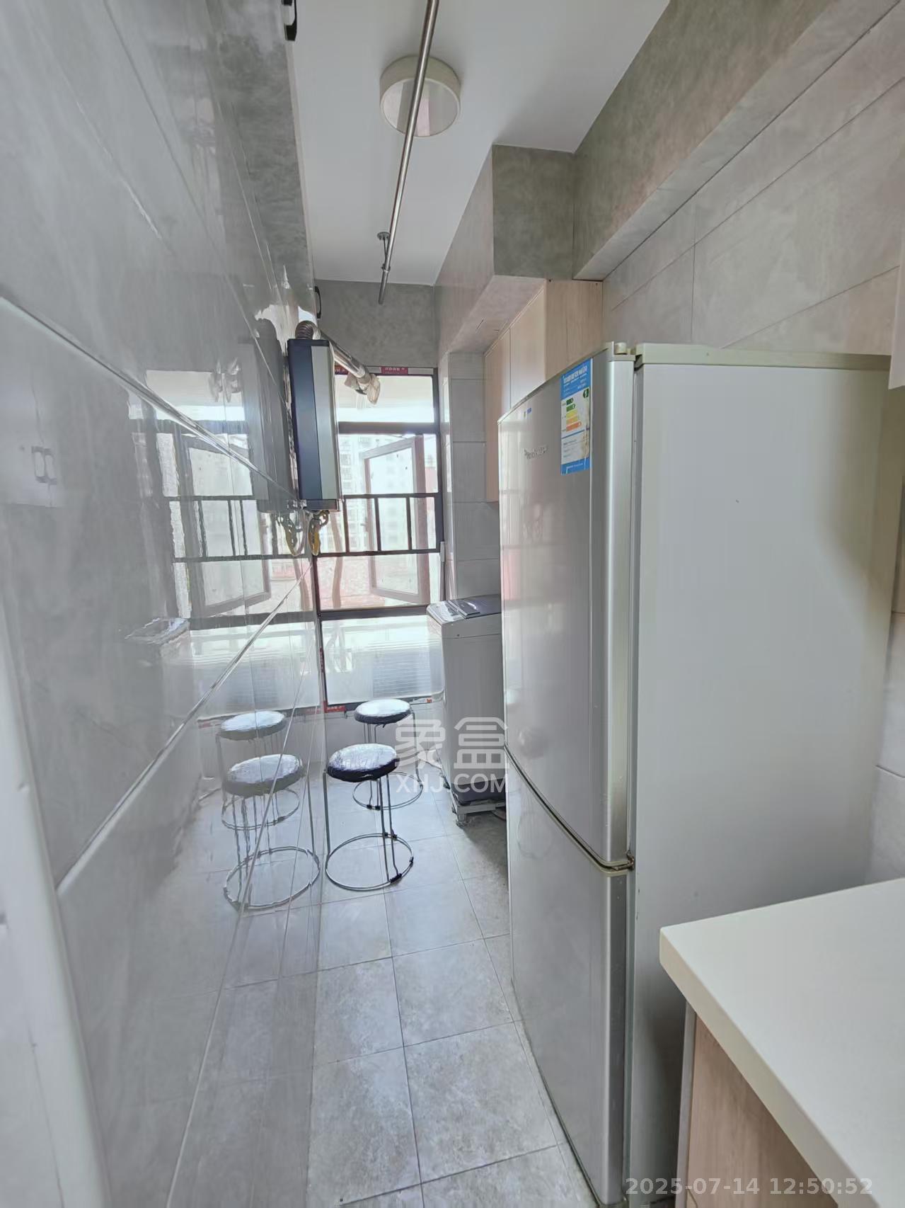 中建芙蓉嘉苑  2室1厅1卫    1700.0元/月 中建芙蓉嘉苑  2室1厅1卫    1700.0元/月室内图