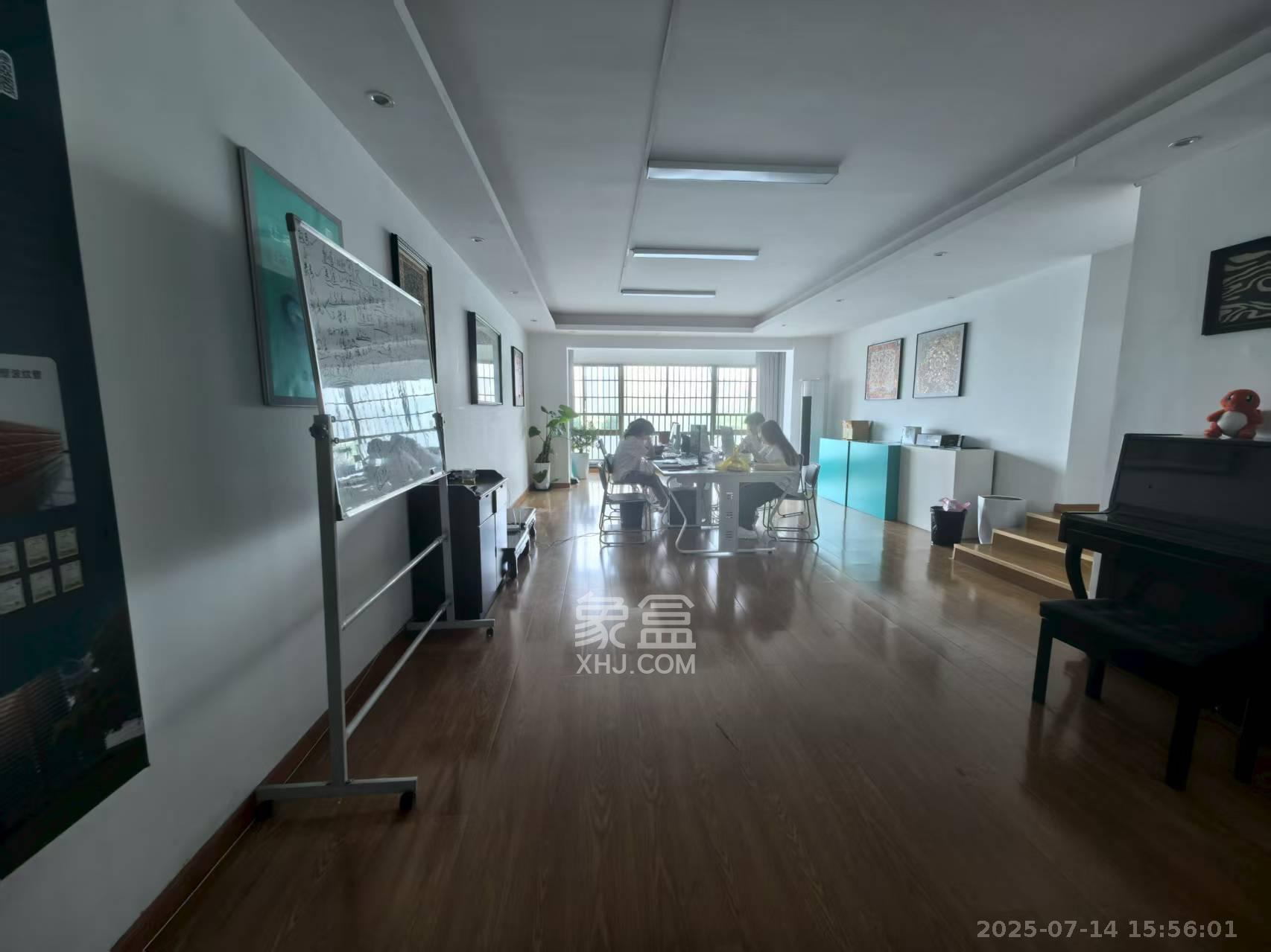 欧陆经典  3室2厅2卫    4400.0元/月 欧陆经典  3室2厅2卫    4400.0元/月室内图