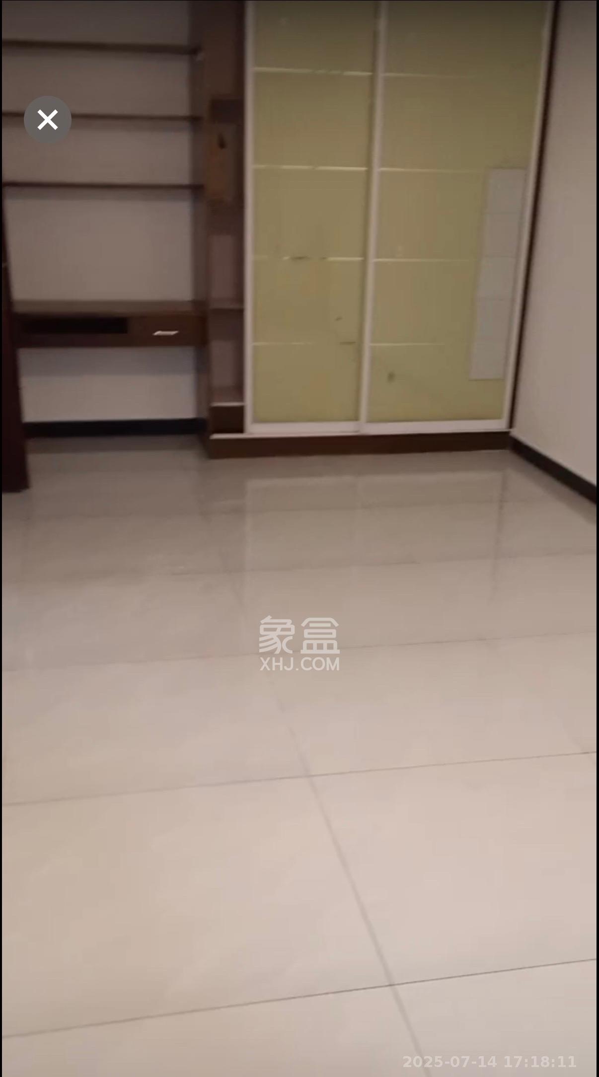 东一国际  1室1厅1卫    1800.0元/月室内图