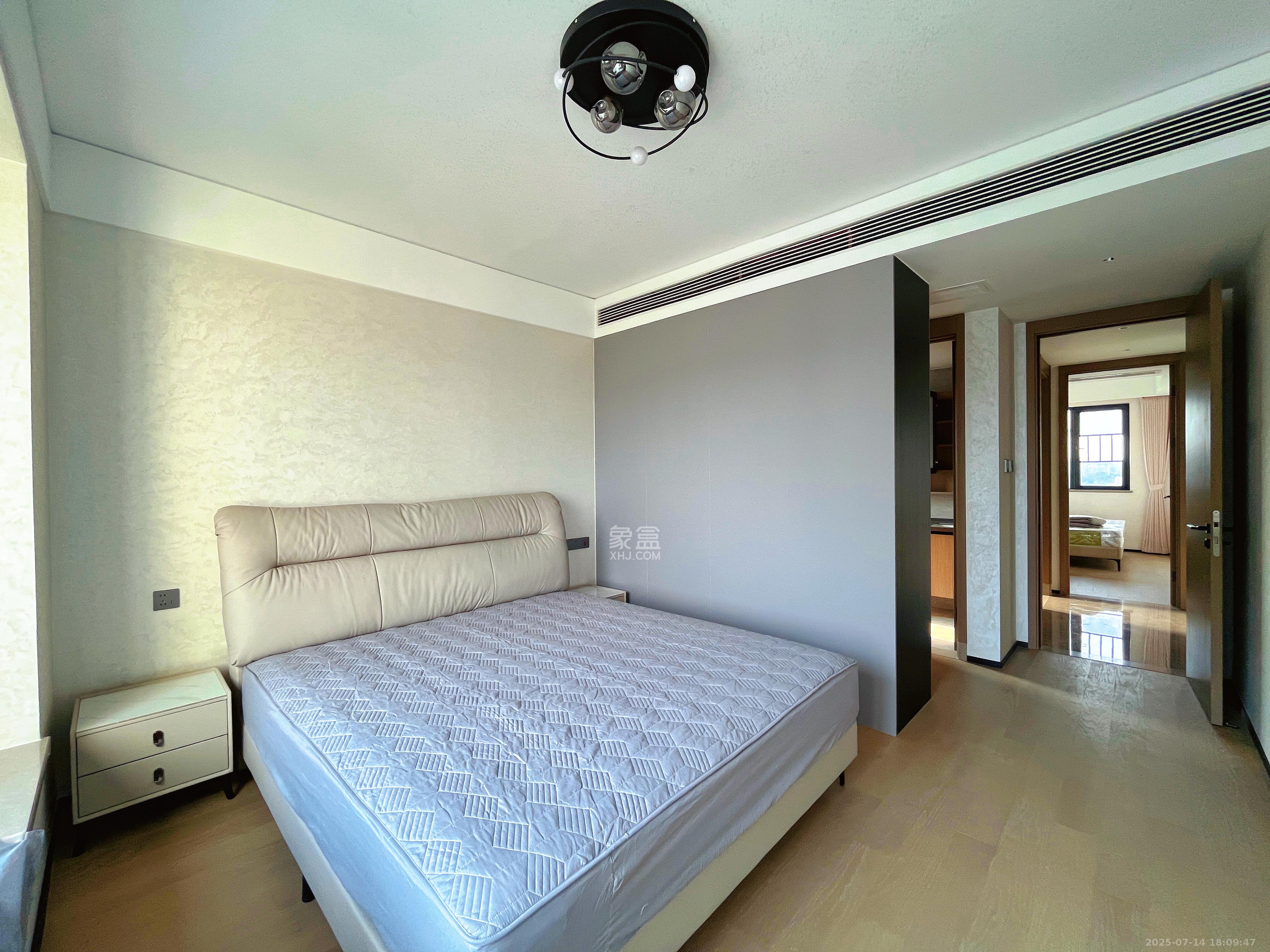 金地峯范 4室2厅2卫 4800.0元/月 金地峯范 4室2厅2卫 4800.0元/月室内图