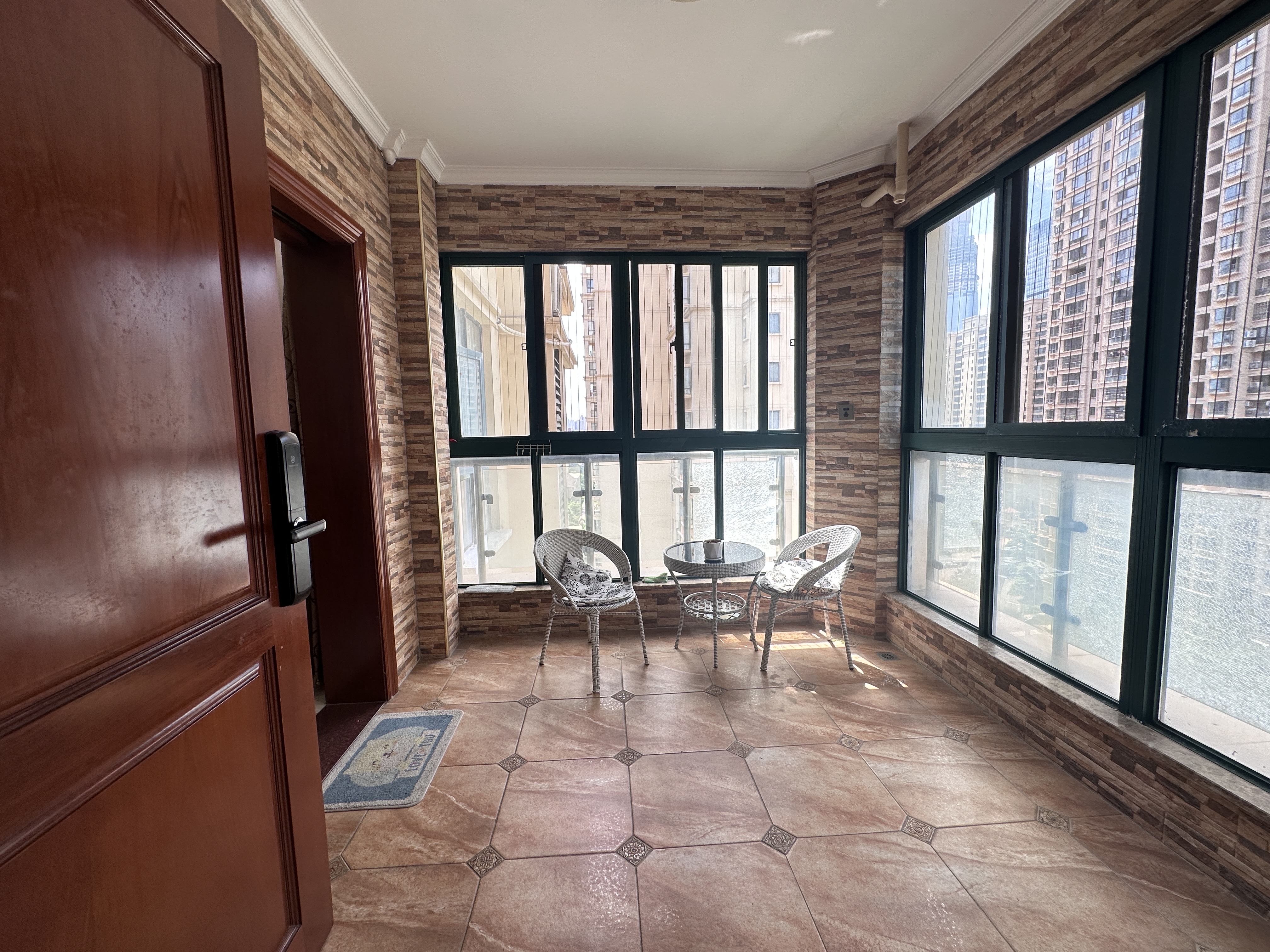 海阔天空-国瑞城一期(名仕苑) 3室2厅2卫 5000.0元/月 海阔天空-国瑞城一期(名仕苑) 3室2厅2卫 5000.0元/月室内图