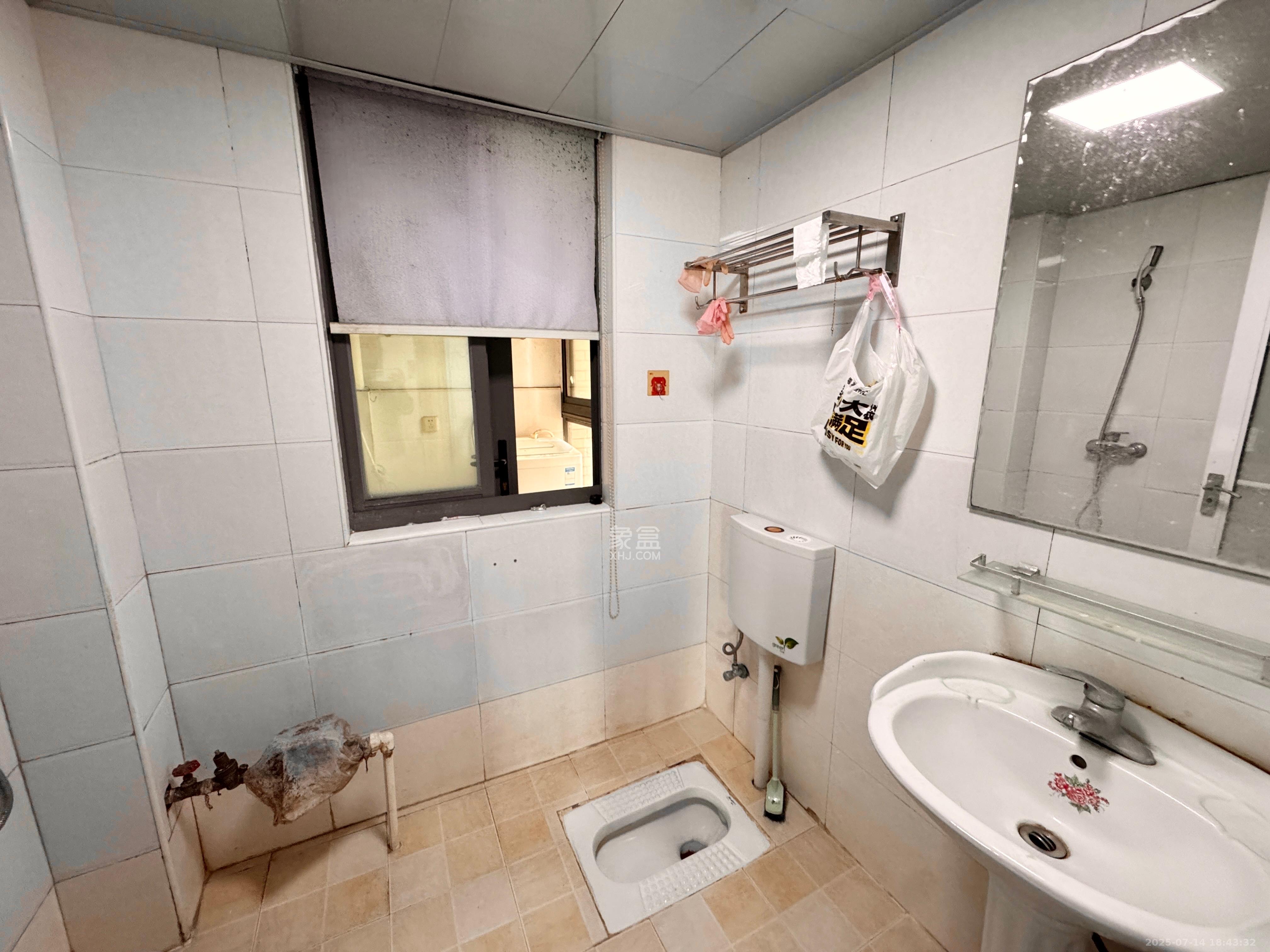 鑫远熙山 3室2厅1卫 2300.0元/月 鑫远熙山 3室2厅1卫 2300.0元/月室内图