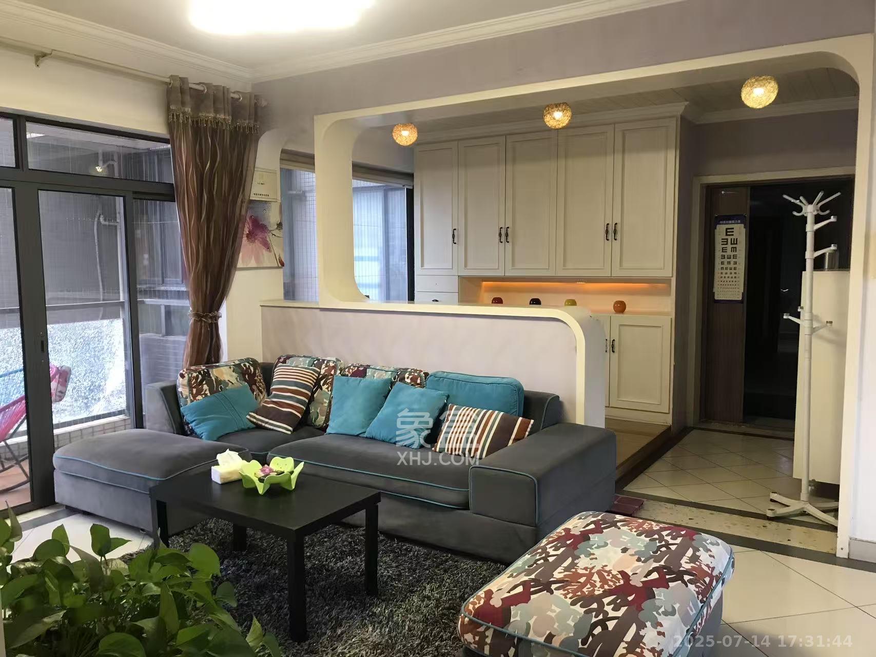 恒基凯旋门一二期  4室2厅2卫    3000.0元/月室内图