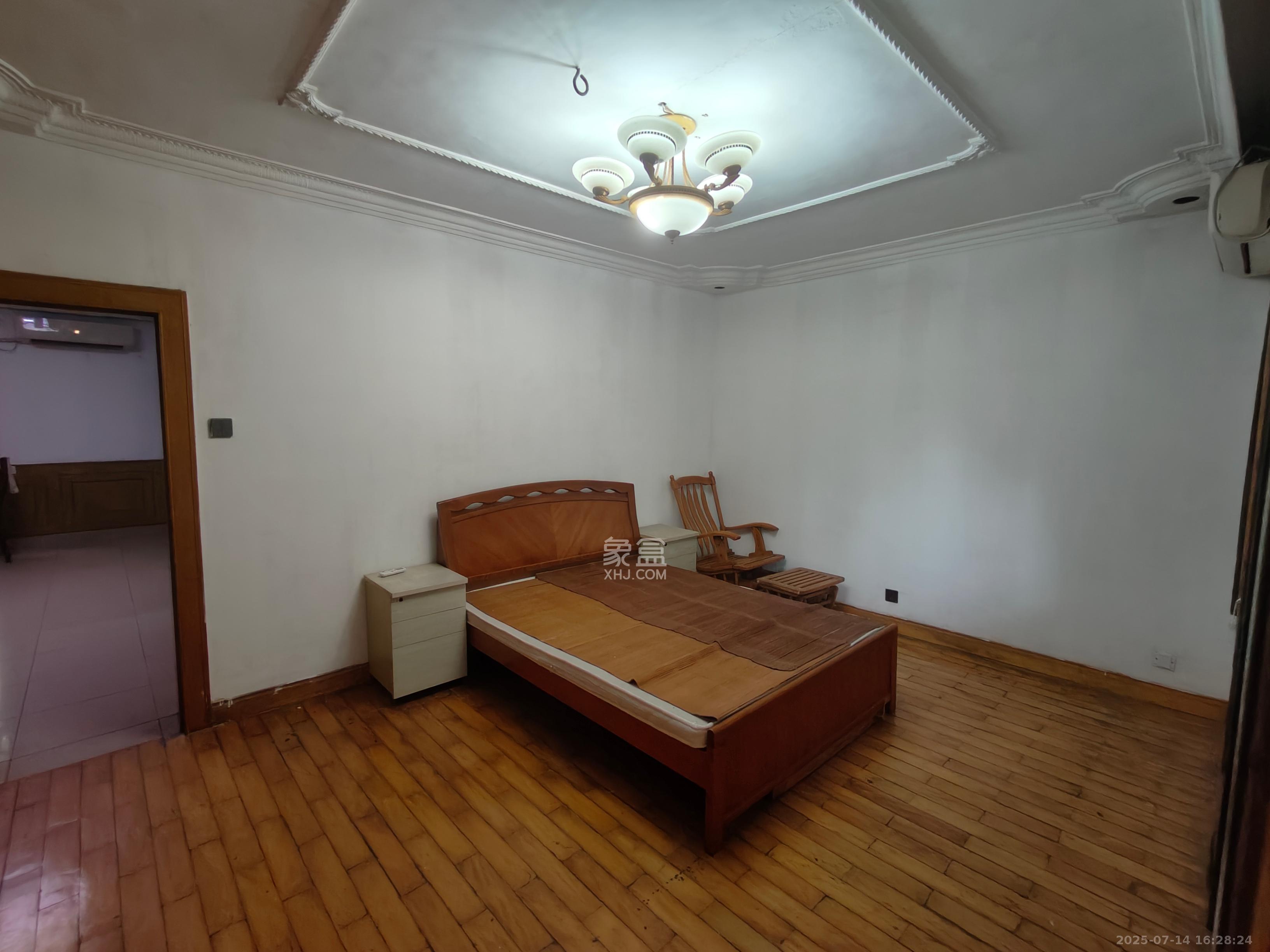 标准件厂宿舍(长沙标准件总厂宿舍)  2室1厅1卫    1400.0元/月 标准件厂宿舍(长沙标准件总厂宿舍)  2室1厅1卫    1400.0元/月室内图