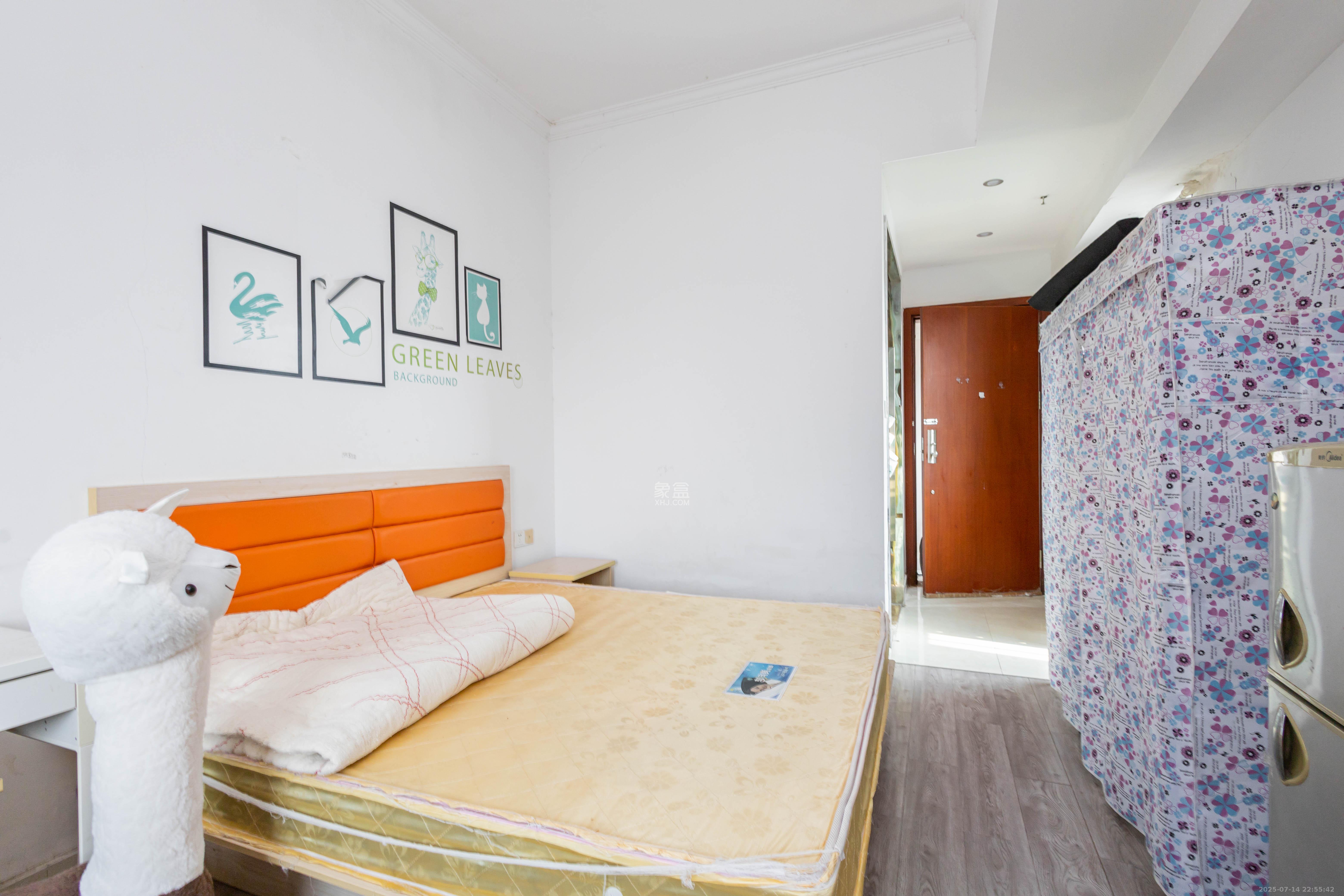 佐佑大厦  1室1厅1卫    14.8万 佐佑大厦  1室1厅1卫    14.8万客厅