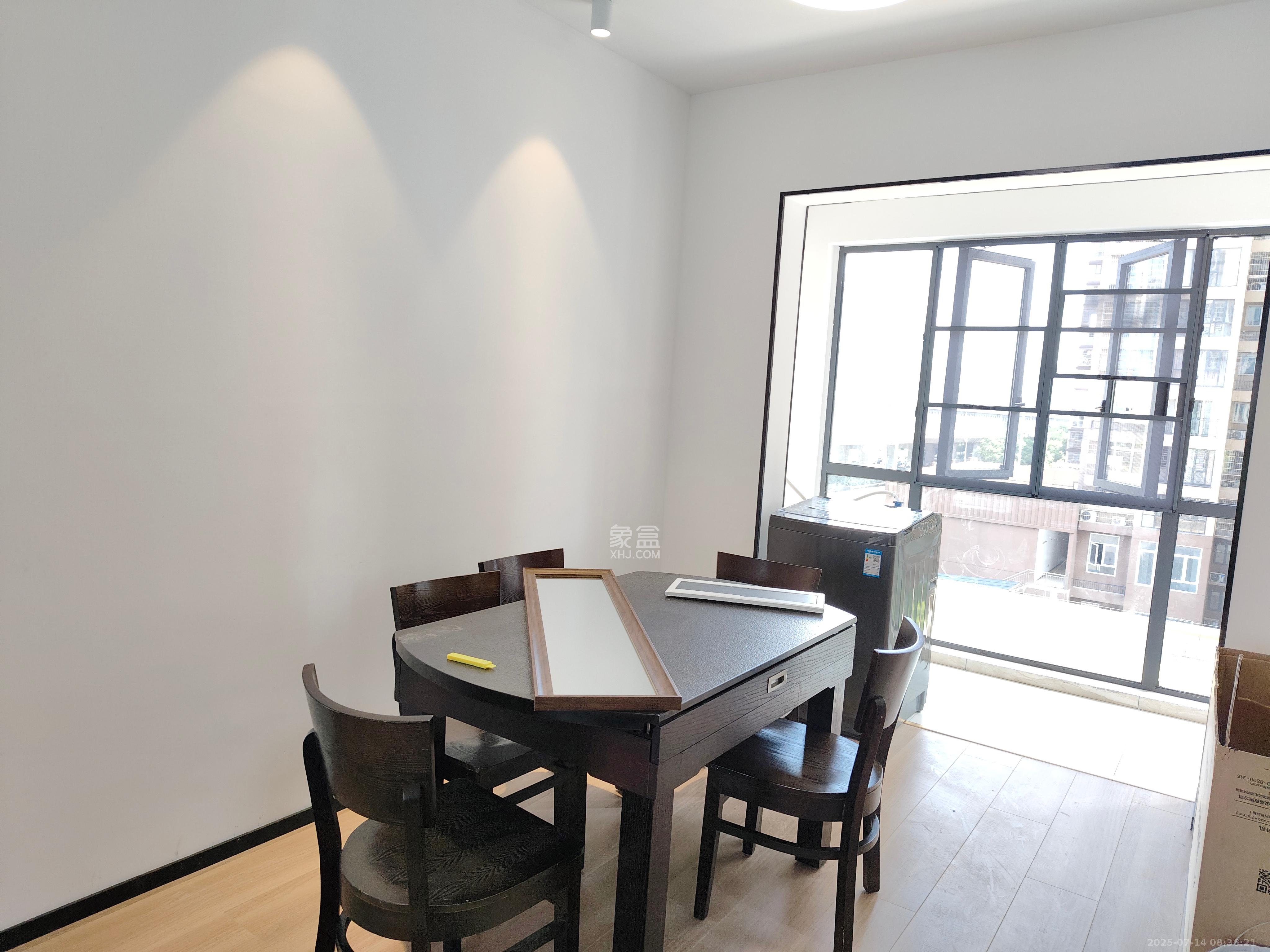 文景家园  4室2厅2卫    3600.0元/月室内图