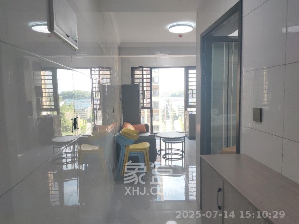 长房明宸府  2室1厅1卫    1800.0元/月