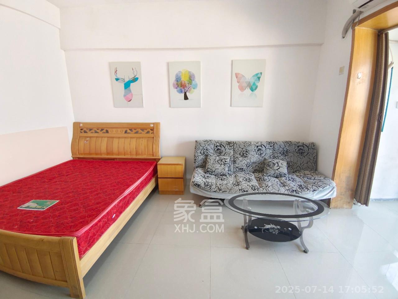 观湖公寓  1室1厅1卫   1600.00元/月室内图
