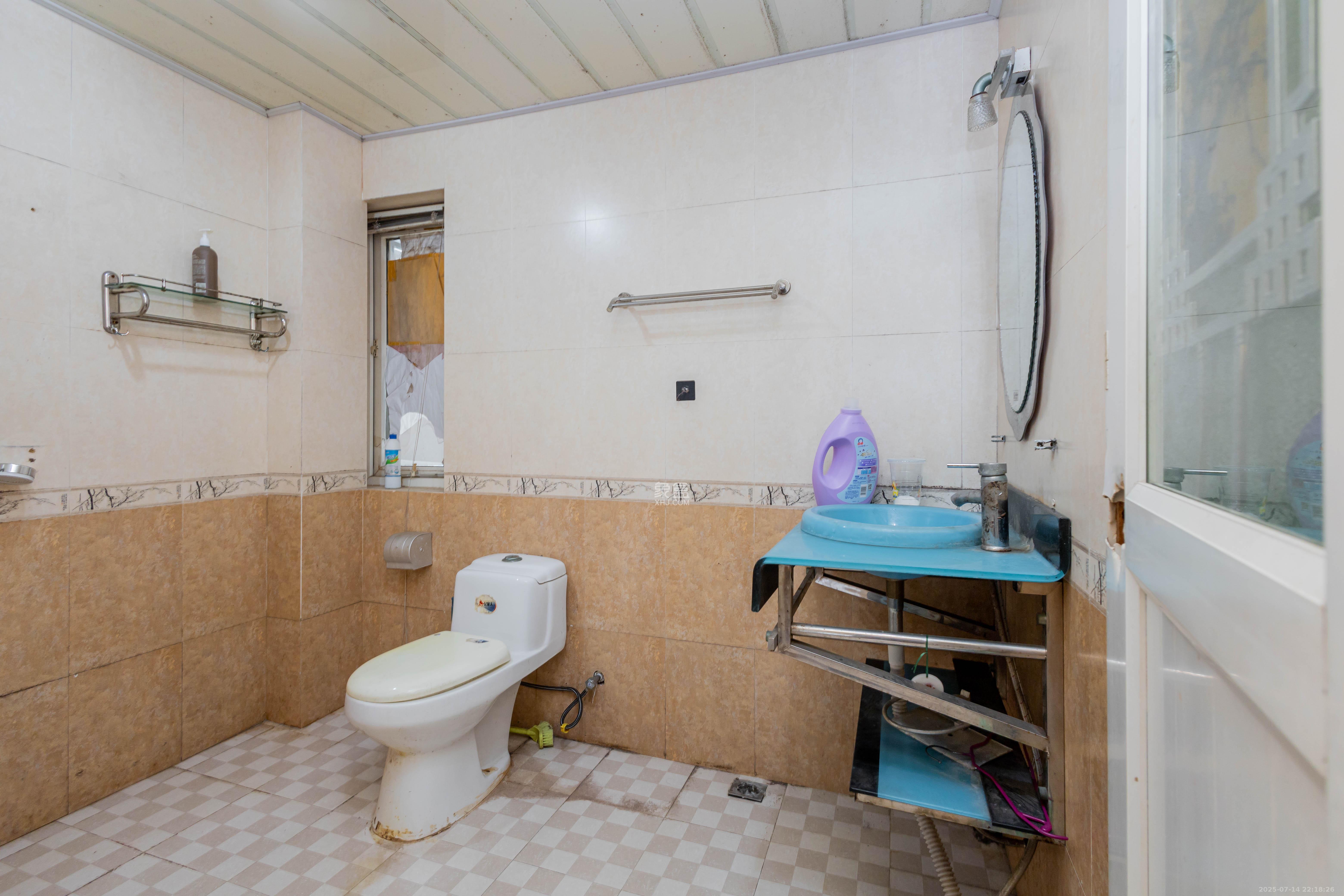 星城国际 4室2厅2卫 52.8万 星城国际 4室2厅2卫 52.8万卫生间