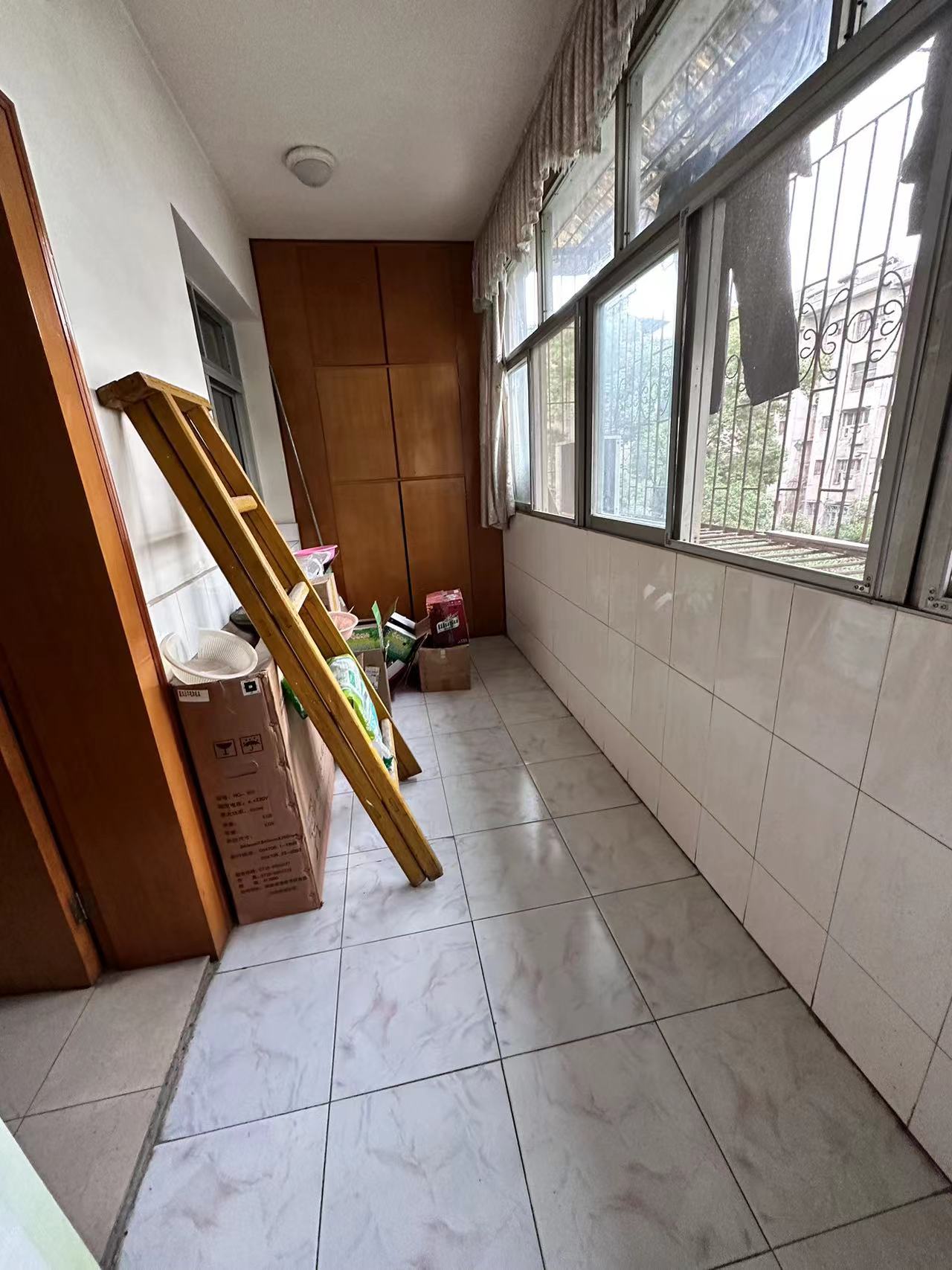 煤气公司家属楼  3室1厅1卫    1380.0元/月室内图