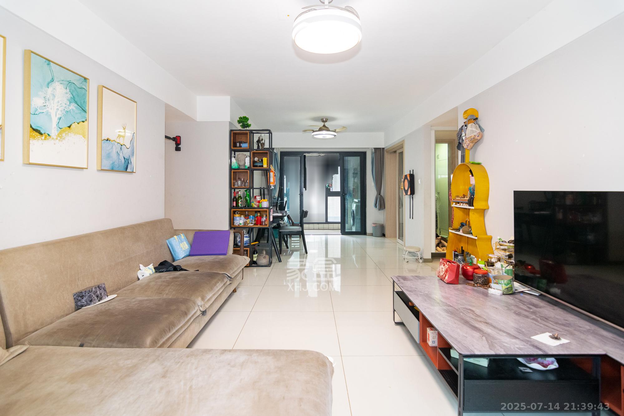 时代年华  4室2厅2卫    110.0万 时代年华  4室2厅2卫    110.0万客厅