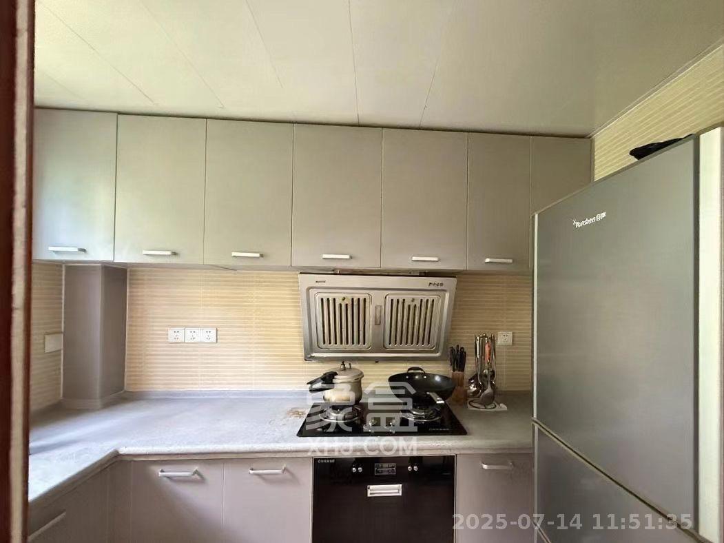 保利麓谷林语A区  3室2厅1卫   2200.00元/月室内图