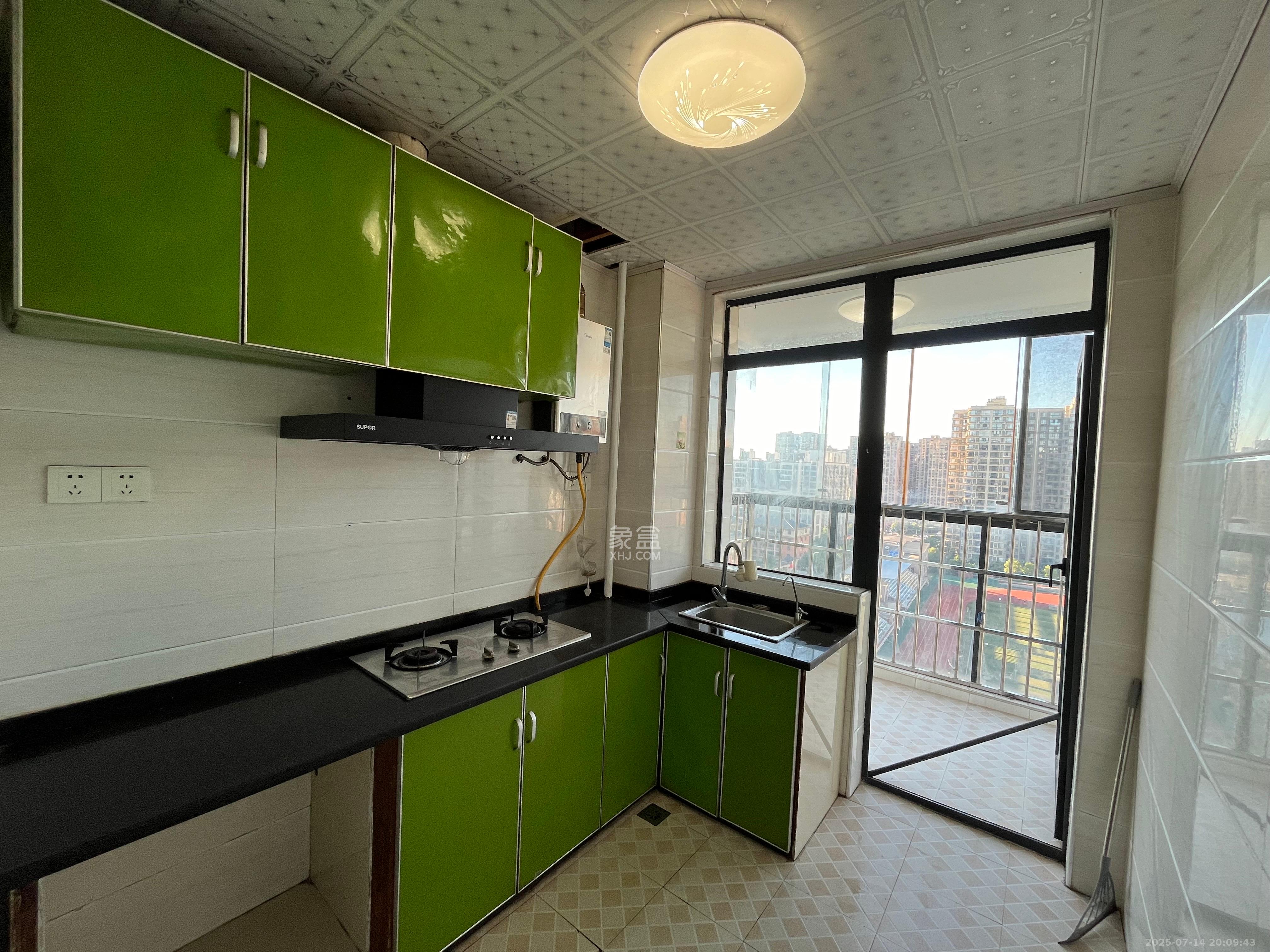 湘水熙园 4室2厅1卫 2500.0元/月 湘水熙园 4室2厅1卫 2500.0元/月室内图