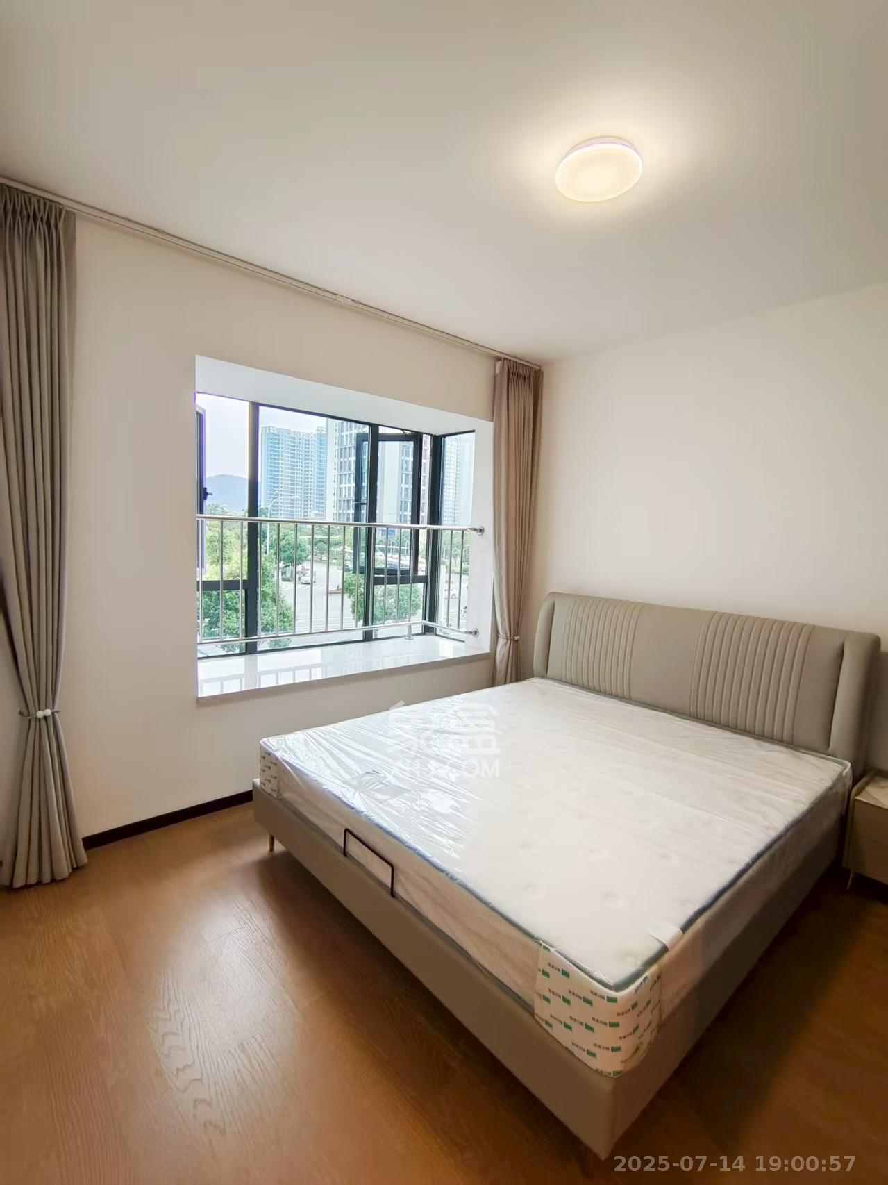 欣利梅溪左岸 4室2厅2卫 4000.0元/月 欣利梅溪左岸 4室2厅2卫 4000.0元/月室内图