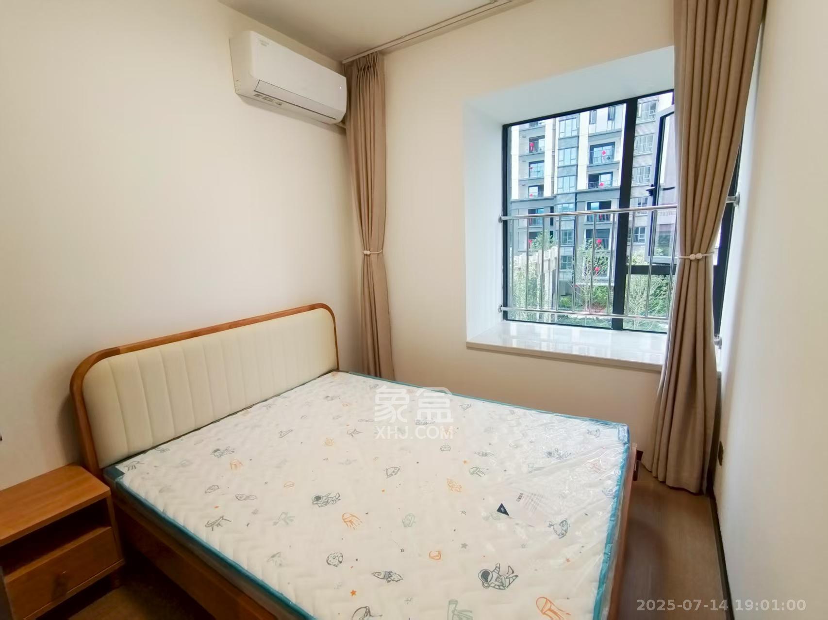 欣利梅溪左岸 4室2厅2卫 4000.0元/月 欣利梅溪左岸 4室2厅2卫 4000.0元/月室内图