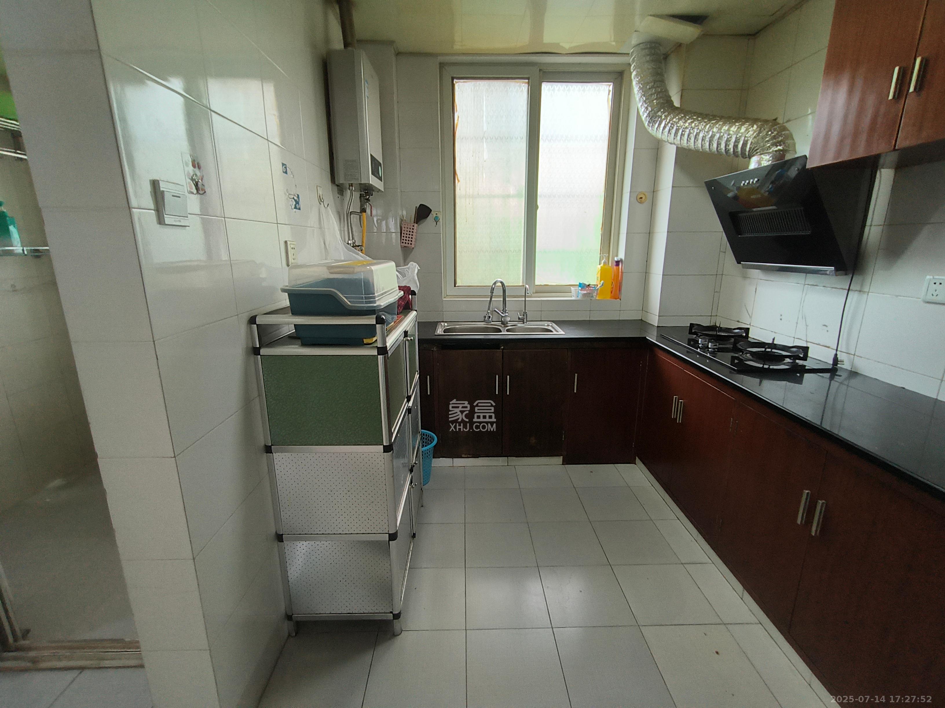 交通技校宿舍 2室2厅1卫 3500.0元/月 交通技校宿舍 2室2厅1卫 3500.0元/月室内图