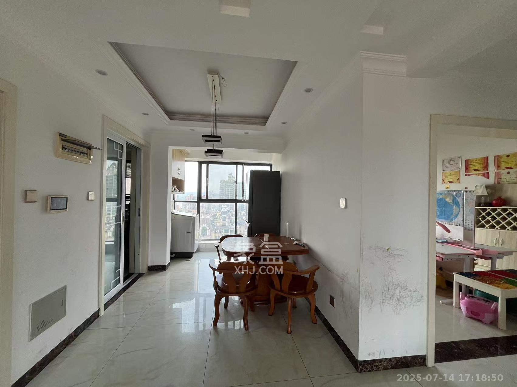 润和之悦(金泽园) 4室2厅2卫 2100.0元/月 润和之悦(金泽园) 4室2厅2卫 2100.0元/月室内图