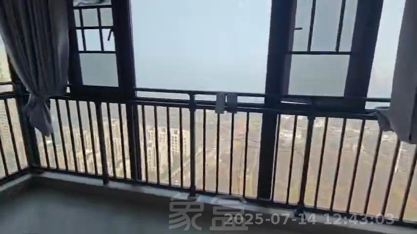 蓝溪谷 4室2厅2卫 2200.0元/月 蓝溪谷 4室2厅2卫 2200.0元/月室内图