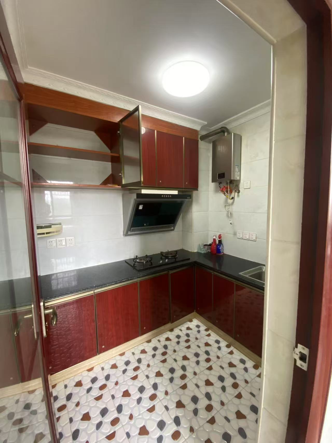 皇城御园 2室1厅1卫 1000.0元/月 皇城御园 2室1厅1卫 1000.0元/月室内图