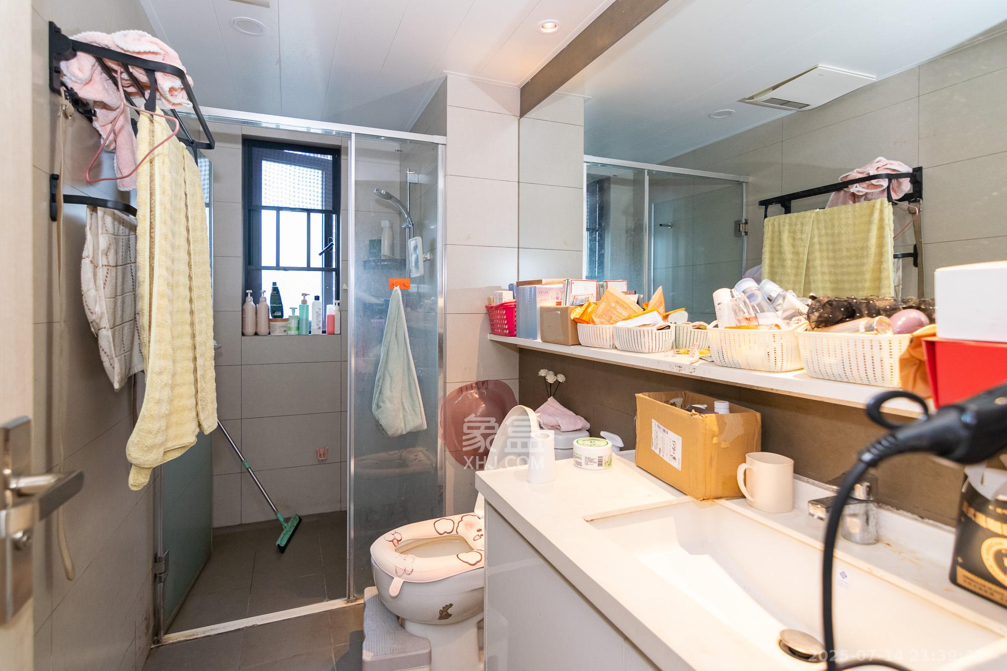 时代年华  4室2厅2卫    110.0万 时代年华  4室2厅2卫    110.0万卫生间