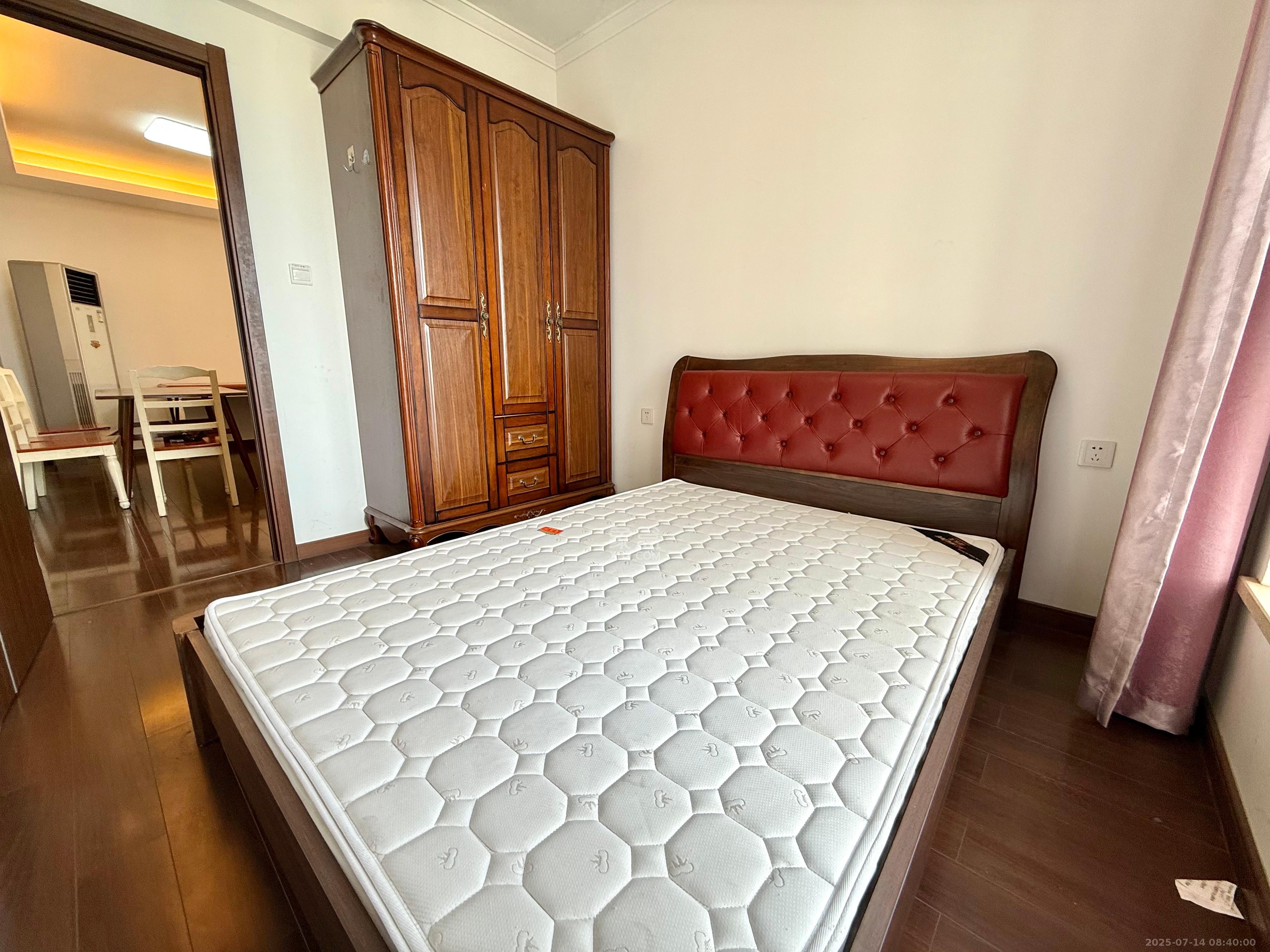 万科里金域国际  4室2厅2卫    4000.0元/月室内图