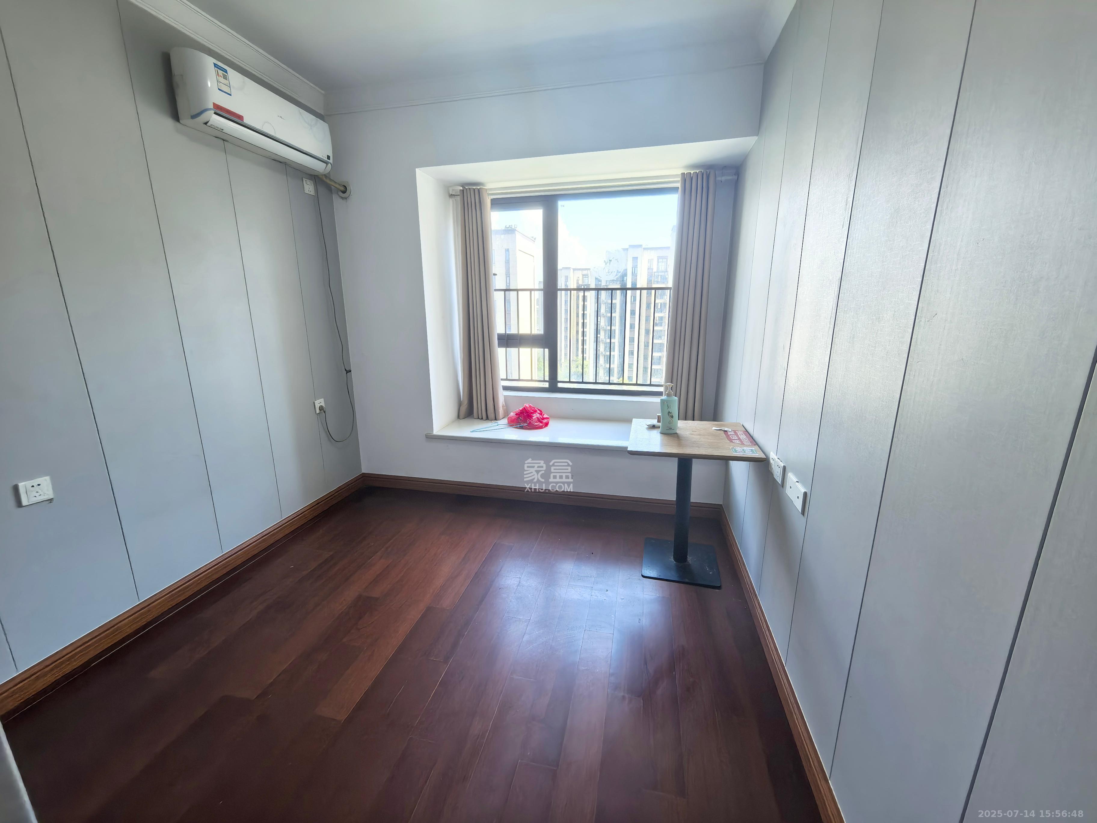 中海新城熙岸(中信新城五期)  3室2厅1卫    2000.0元/月 中海新城熙岸(中信新城五期)  3室2厅1卫    2000.0元/月室内图