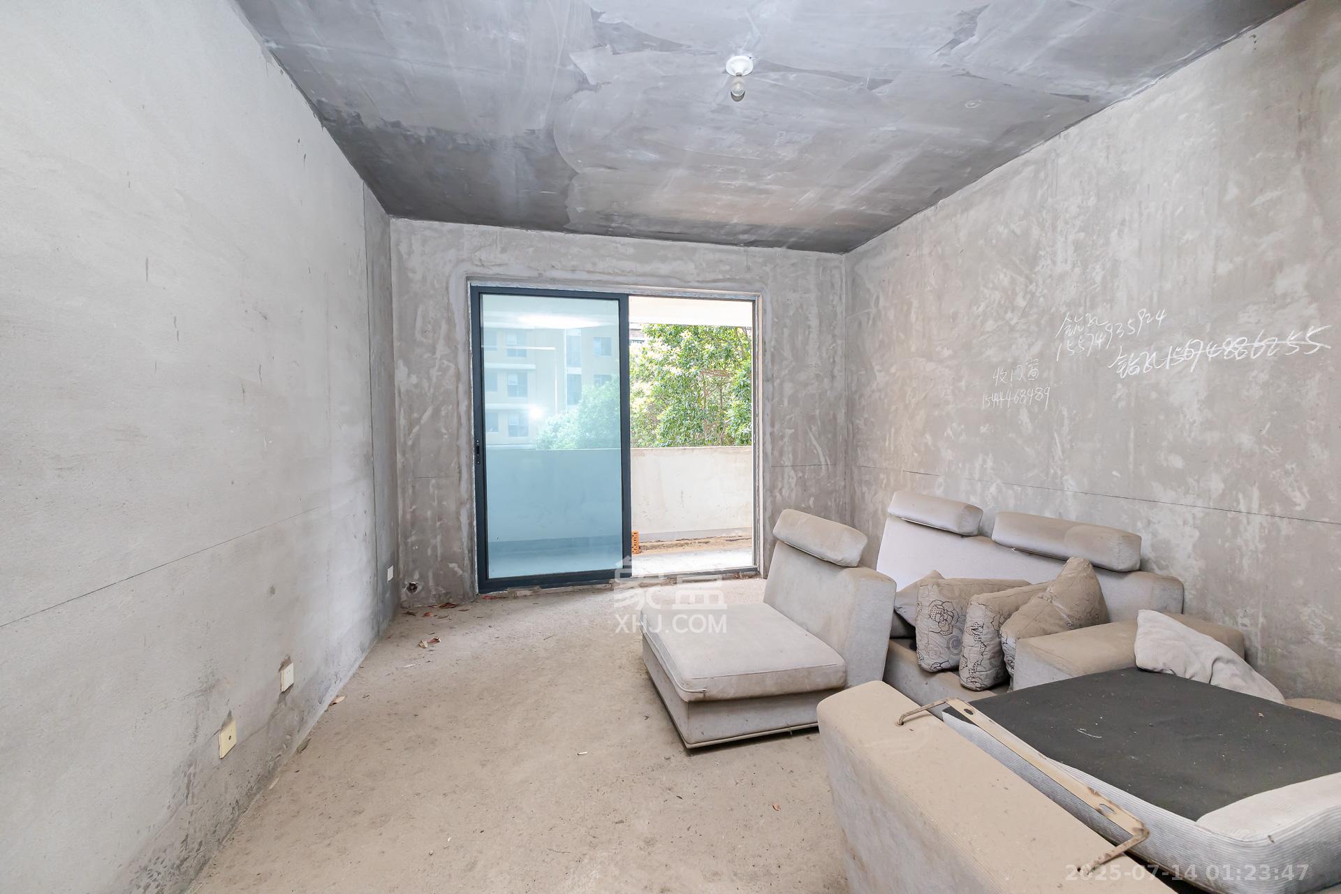 玛丽的花园(金色阳光家园)  3室2厅1卫    52.8万 玛丽的花园(金色阳光家园)  3室2厅1卫    52.8万