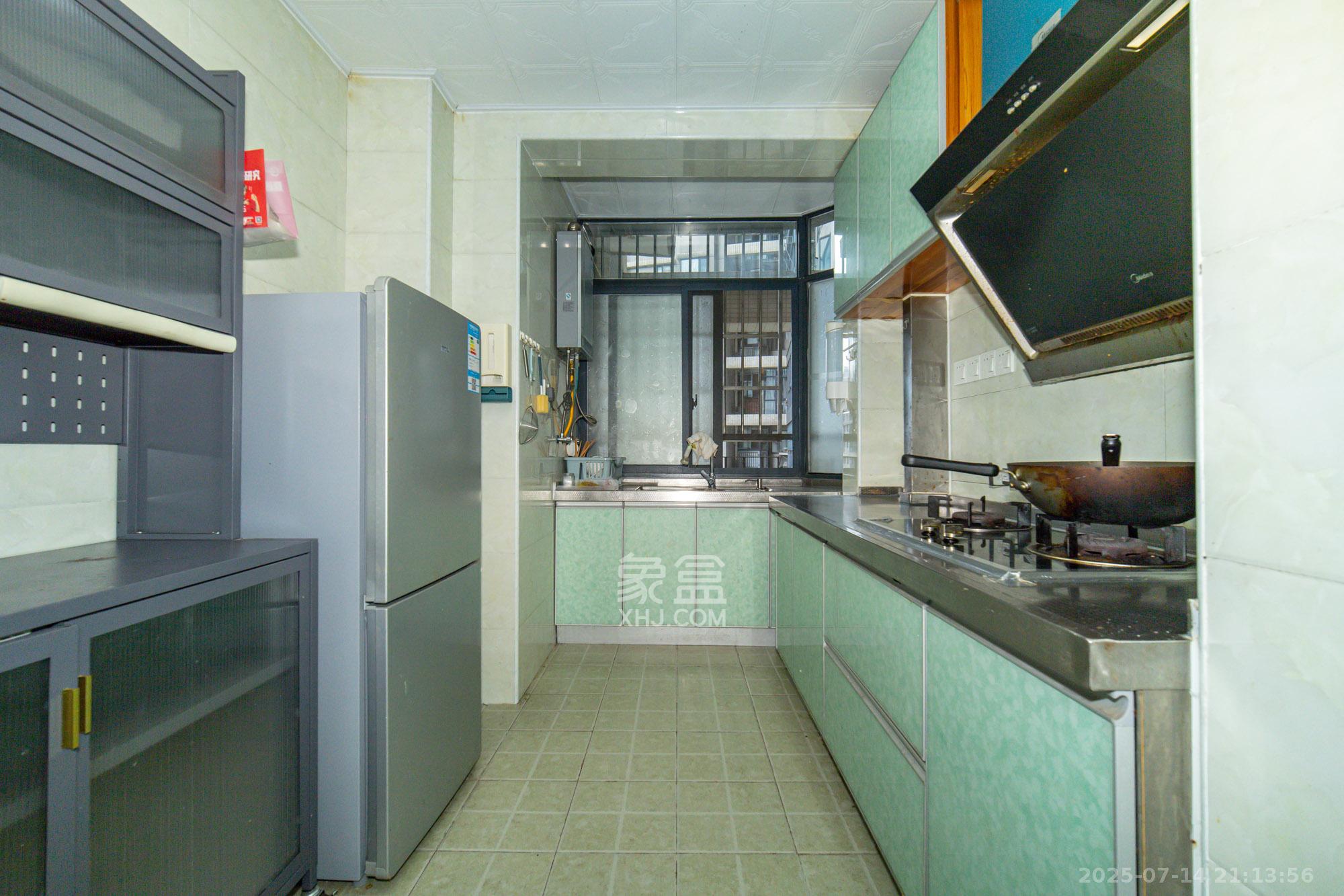 恒基凯旋门一二期 3室2厅1卫 70.0万 恒基凯旋门一二期 3室2厅1卫 70.0万厨房