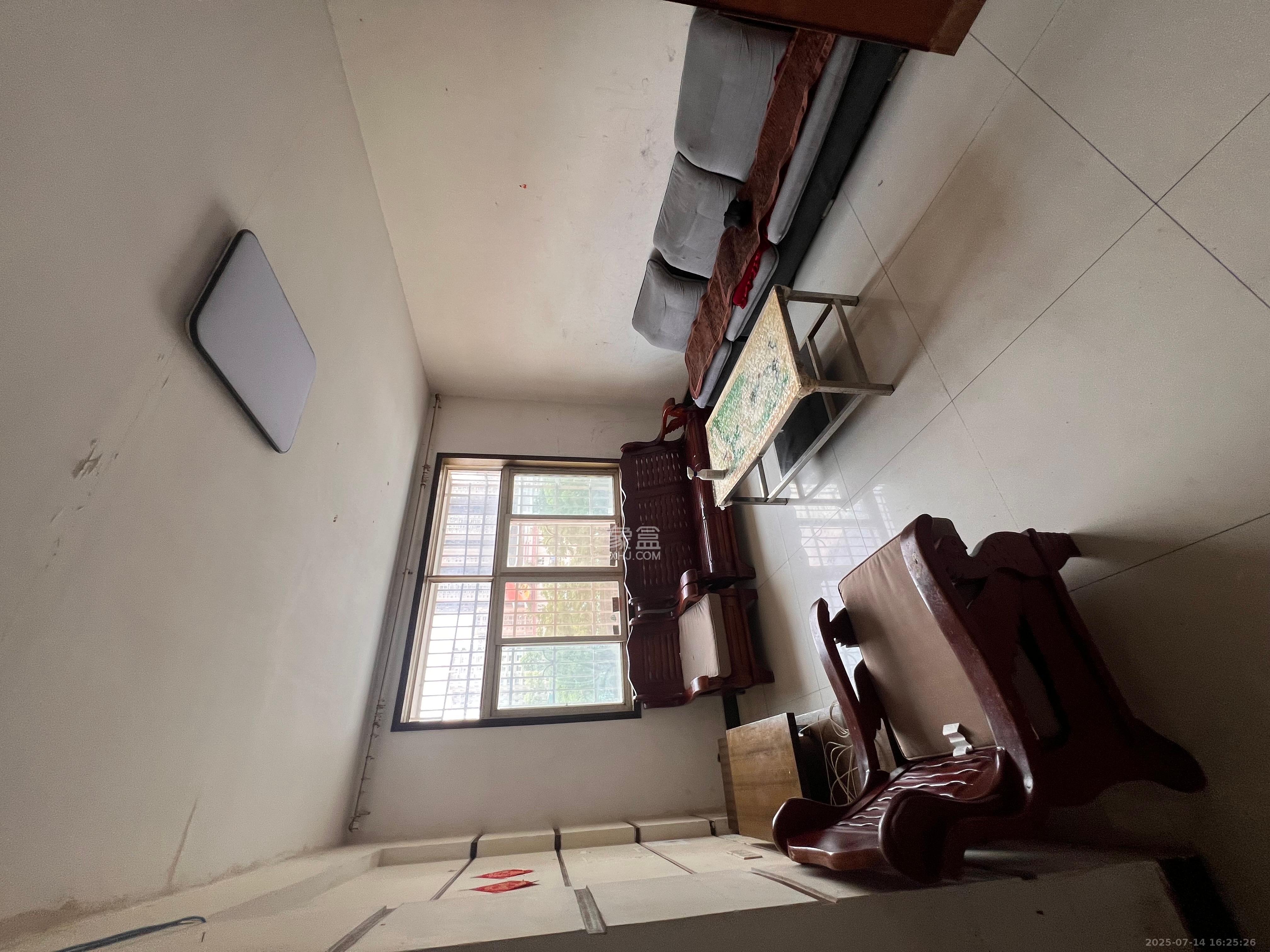 泉塘小区  3室2厅1卫    1450.0元/月 泉塘小区  3室2厅1卫    1450.0元/月室内图