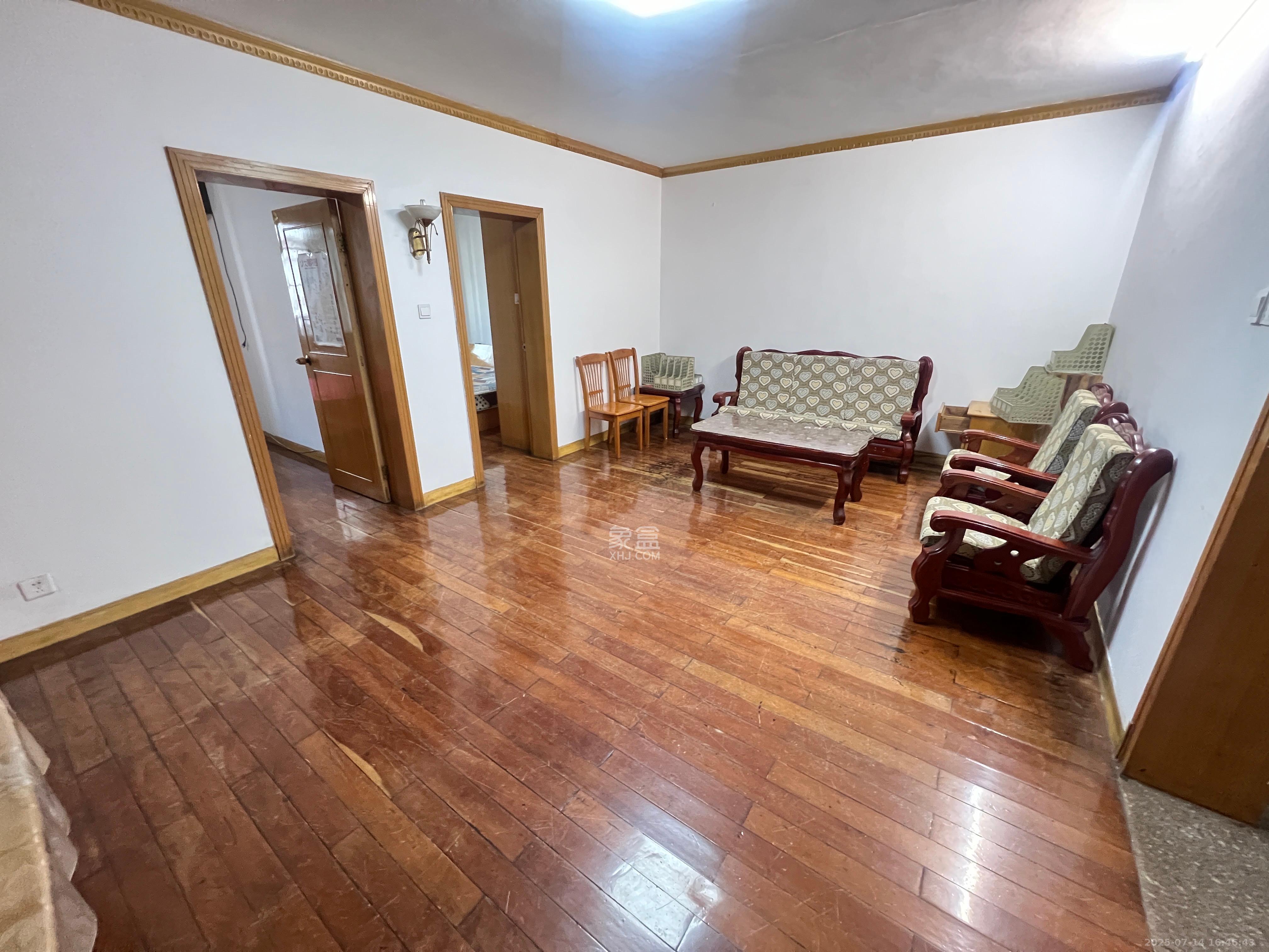 天心友园 2室1厅1卫 2500.0元/月 天心友园 2室1厅1卫 2500.0元/月室内图