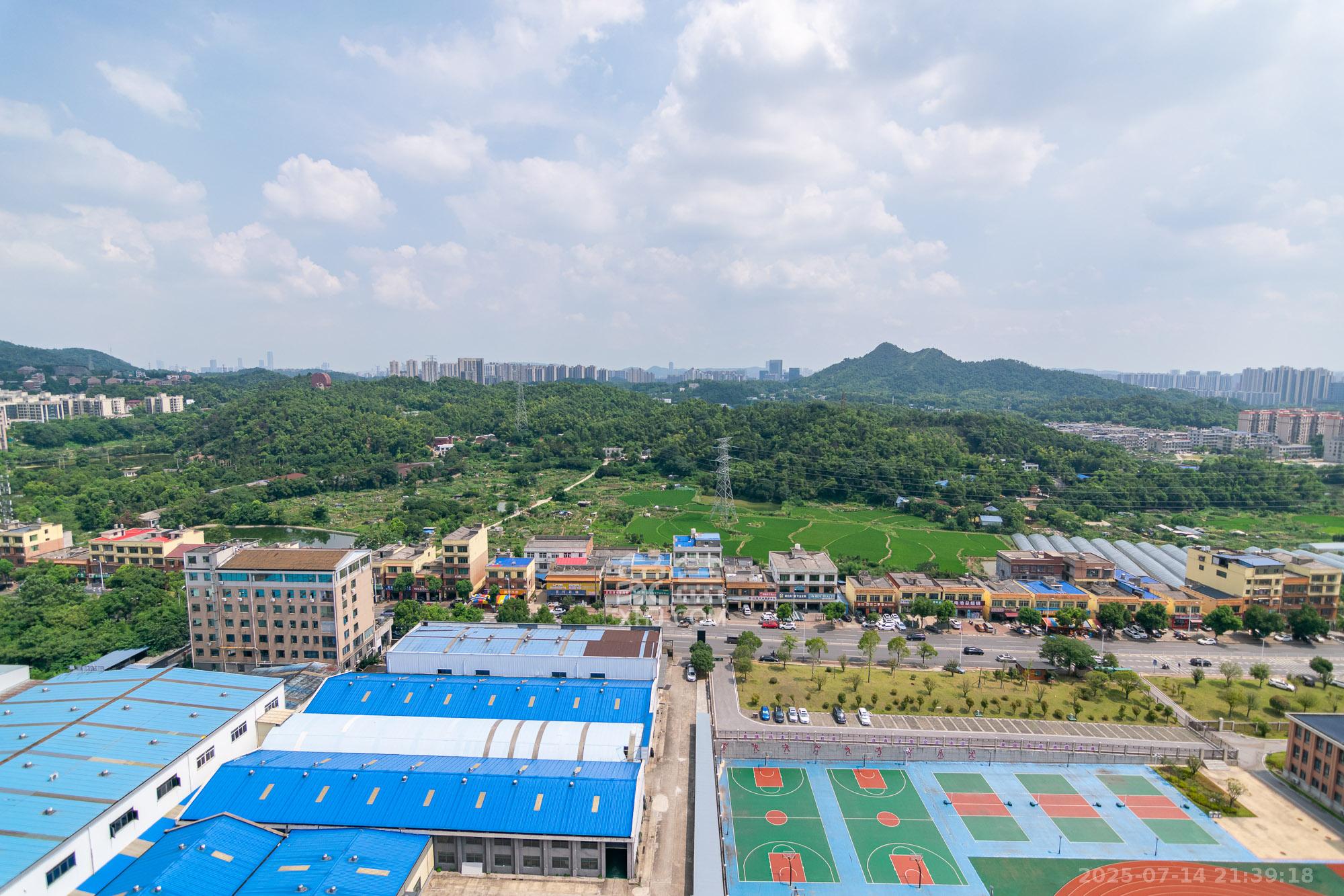 中粮自然天城 3室2厅1卫 68.0万 中粮自然天城 3室2厅1卫 68.0万其他