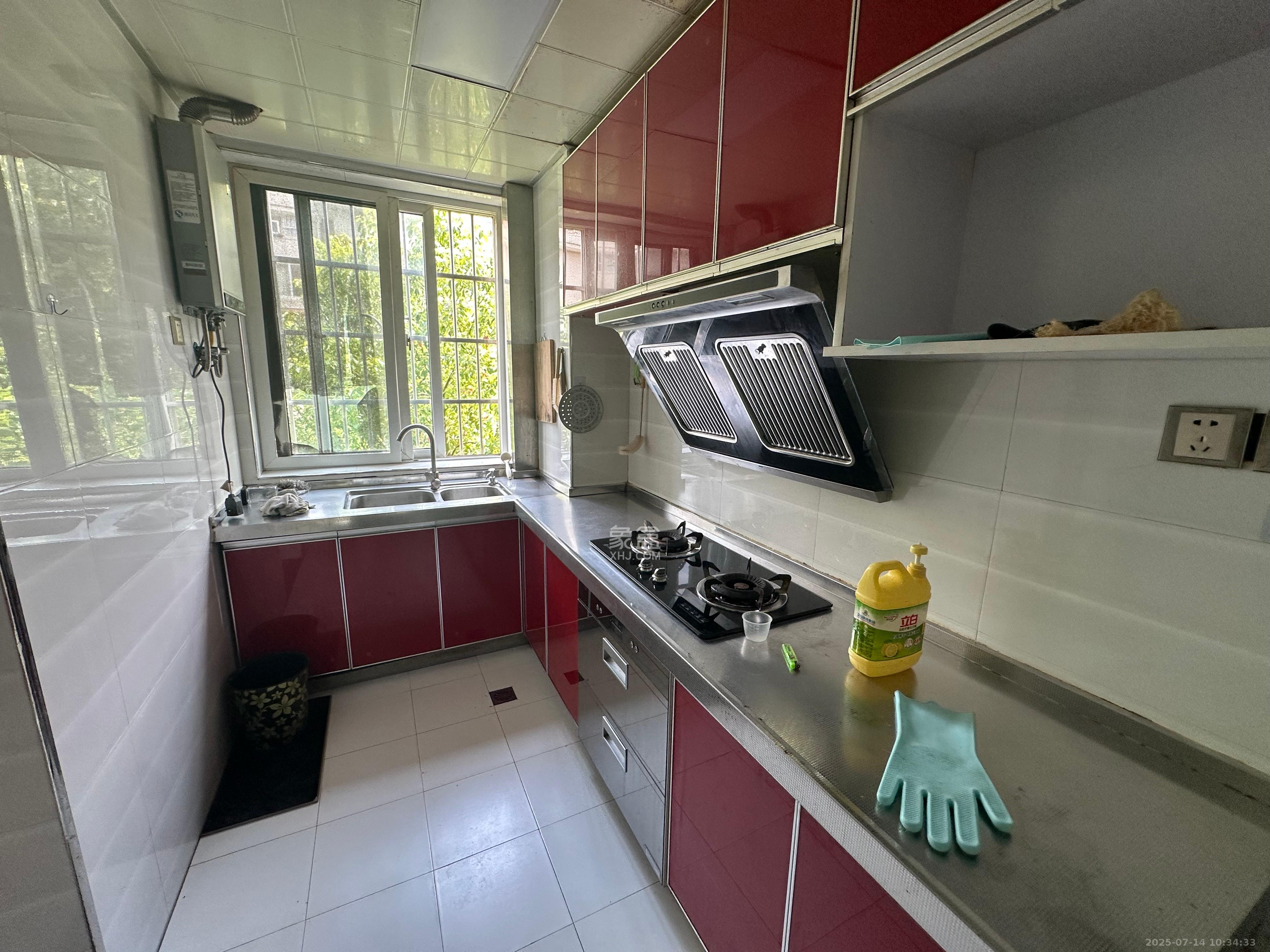 鄱阳小区 2室2厅1卫 1400.0元/月 鄱阳小区 2室2厅1卫 1400.0元/月室内图