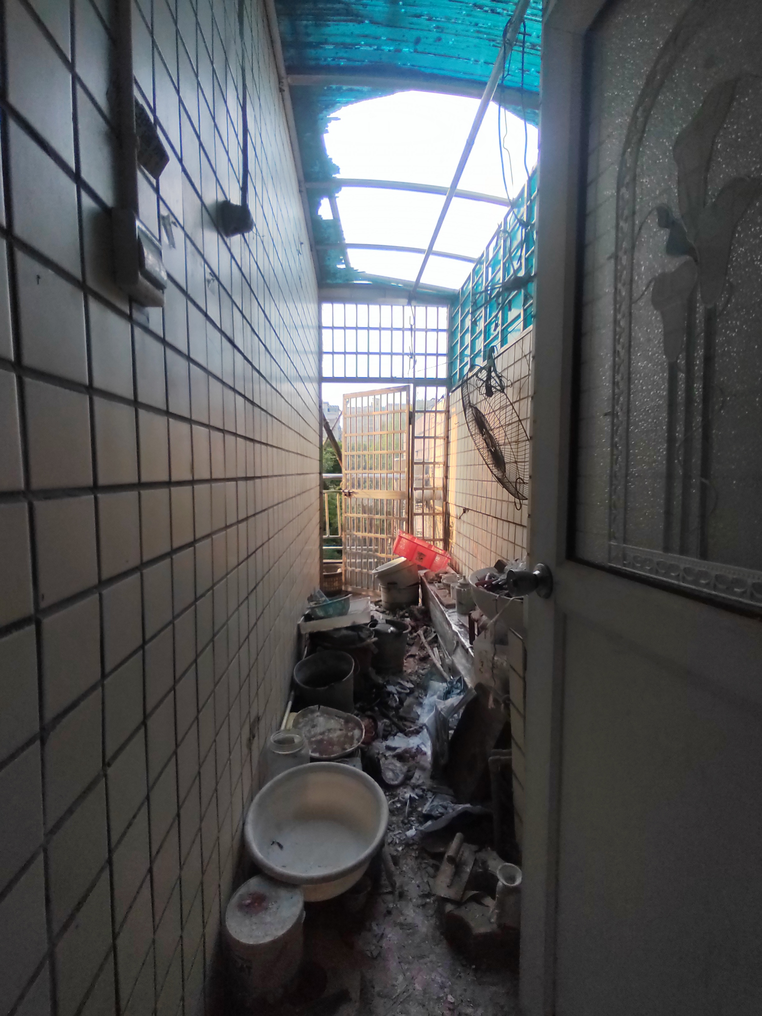 铂金玫瑰园  4室2厅2卫    48.8万 铂金玫瑰园  4室2厅2卫    48.8万客厅