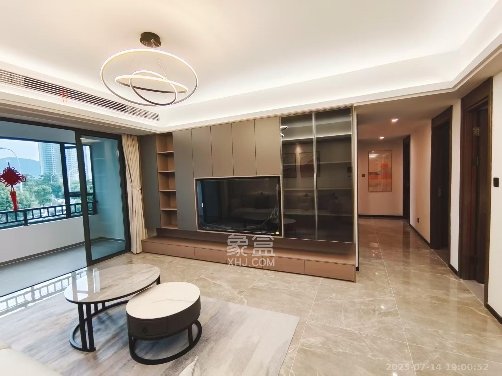 欣利梅溪左岸 4室2厅2卫 4000.0元/月 欣利梅溪左岸 4室2厅2卫 4000.0元/月室内图