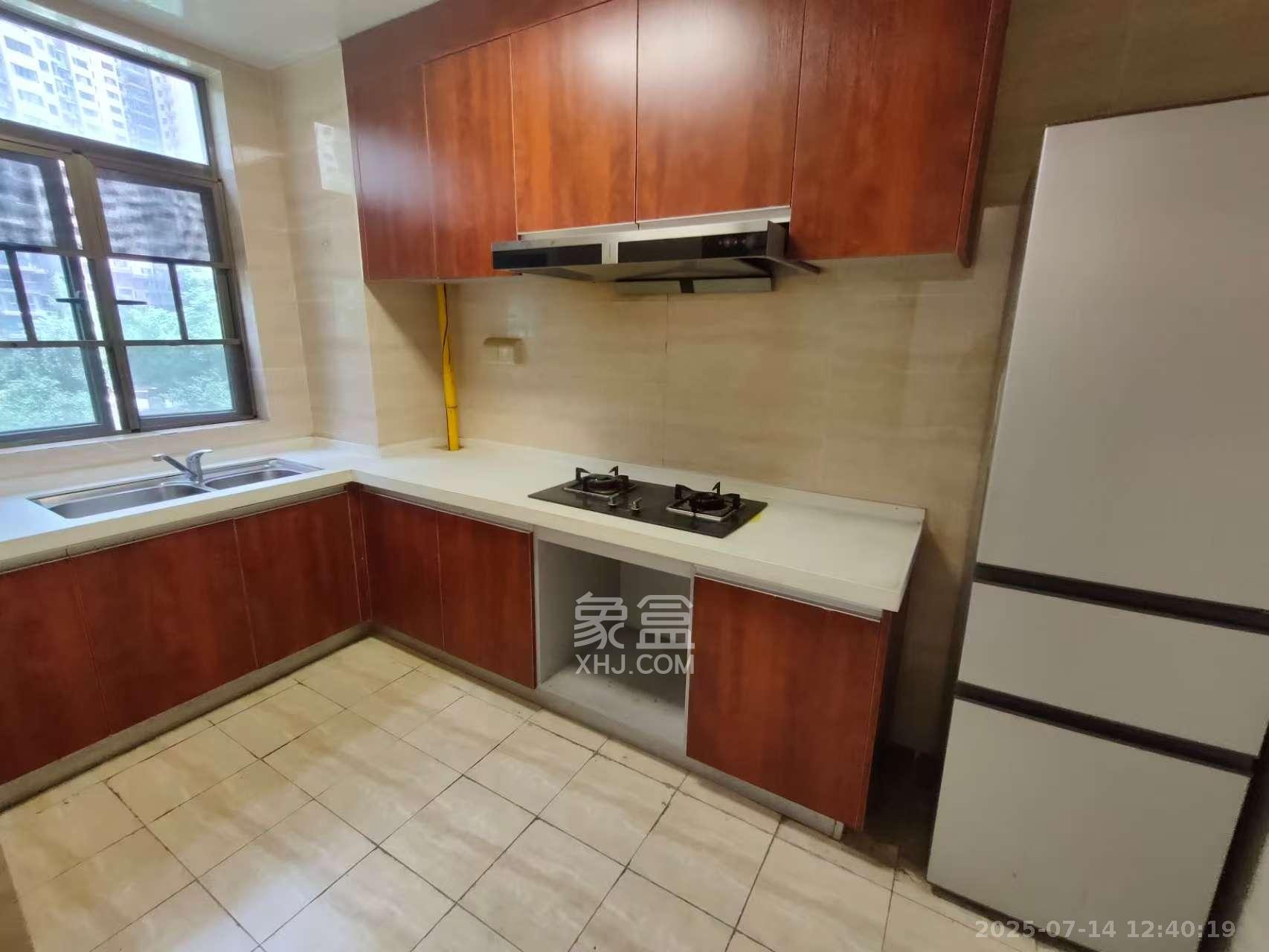 江山帝景哈佛 4室2厅2卫 2300.0元/月 江山帝景哈佛 4室2厅2卫 2300.0元/月室内图