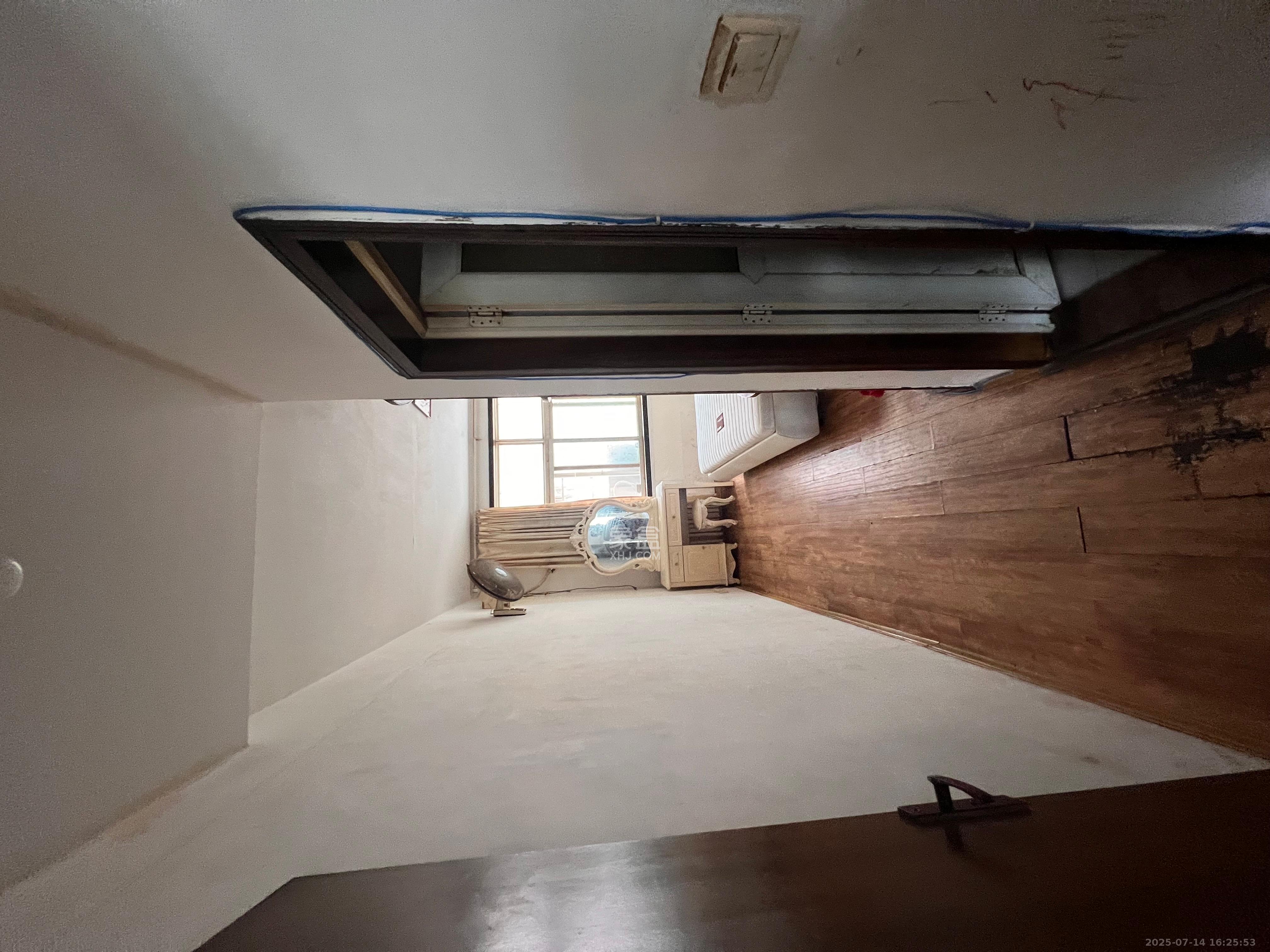 泉塘小区  3室2厅1卫    1450.0元/月 泉塘小区  3室2厅1卫    1450.0元/月室内图