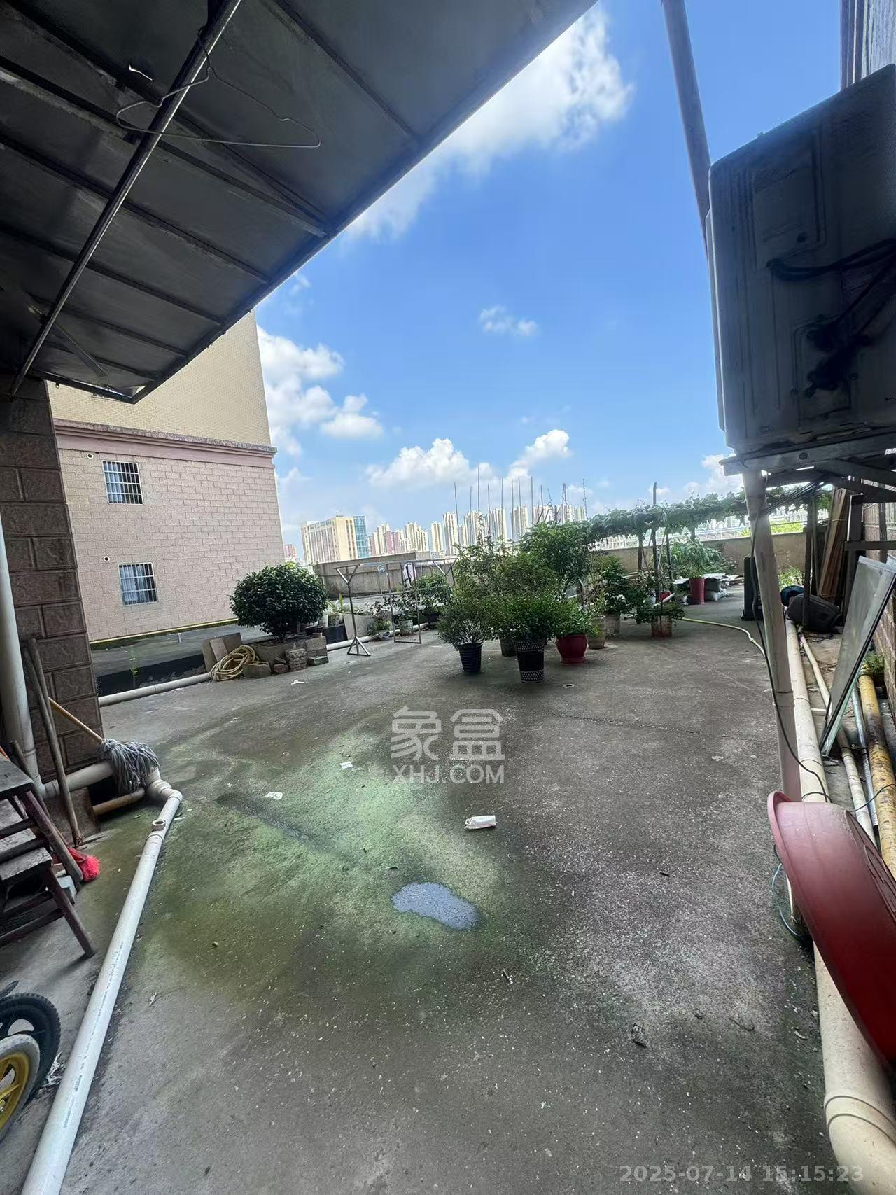 联丰苑 3室2厅2卫 2000.0元/月 联丰苑 3室2厅2卫 2000.0元/月室内图