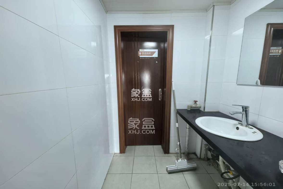 欧陆经典  3室2厅2卫    4400.0元/月 欧陆经典  3室2厅2卫    4400.0元/月室内图