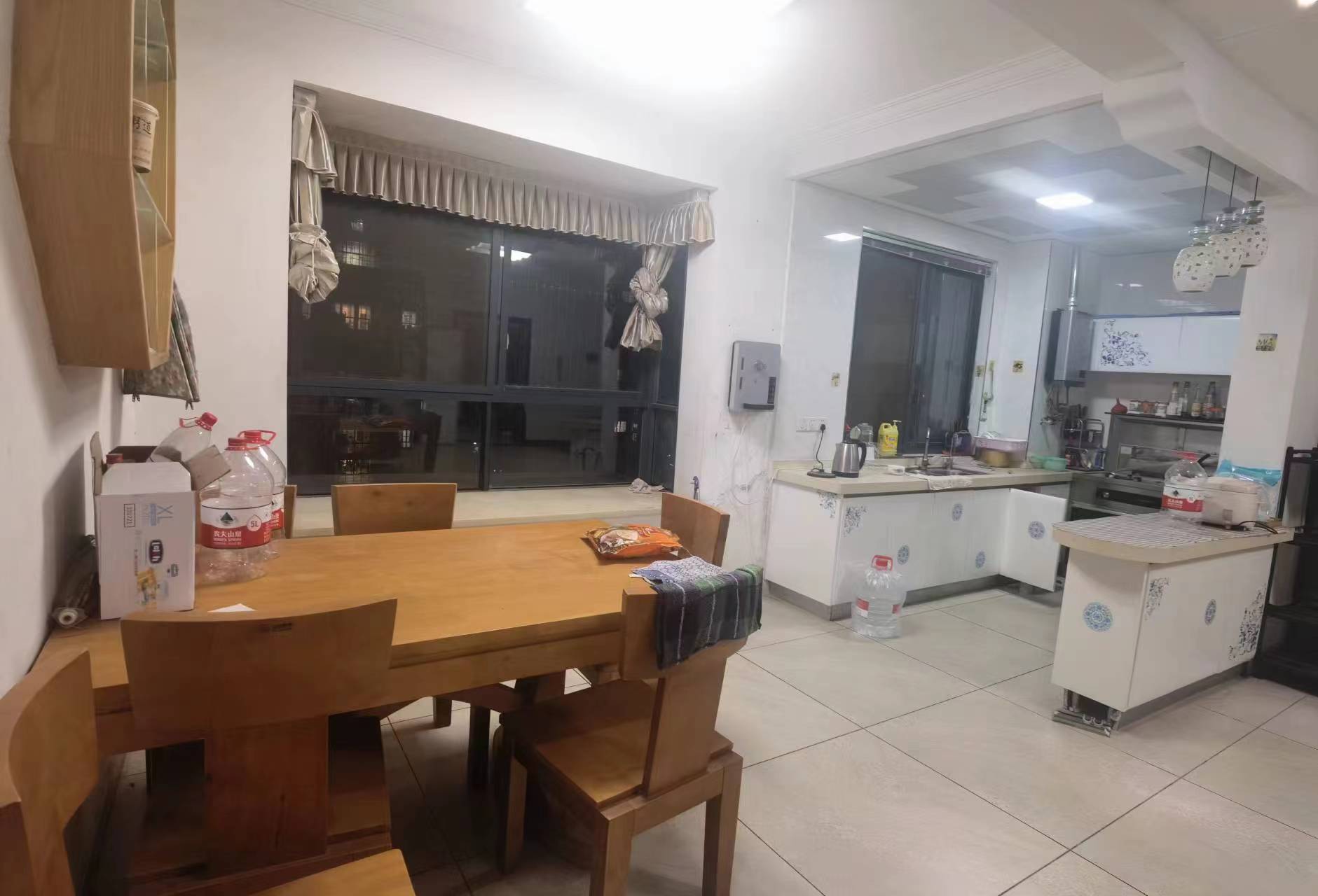 旺佳华府 3室3厅2卫 1500.0元/月 旺佳华府 3室3厅2卫 1500.0元/月室内图