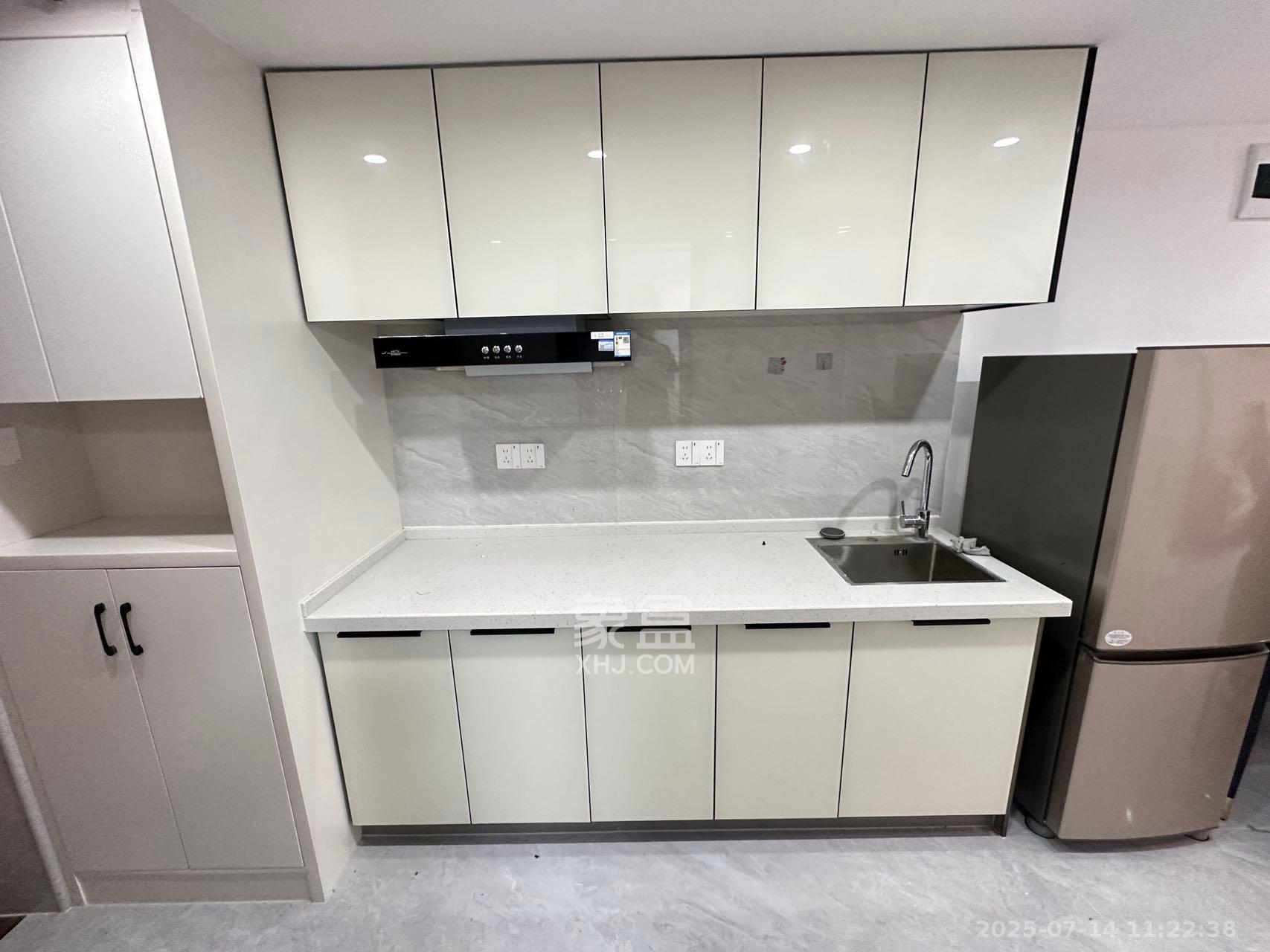 卓越江岸  2室0厅0卫    2200.0元/月 卓越江岸  2室0厅0卫    2200.0元/月室内图