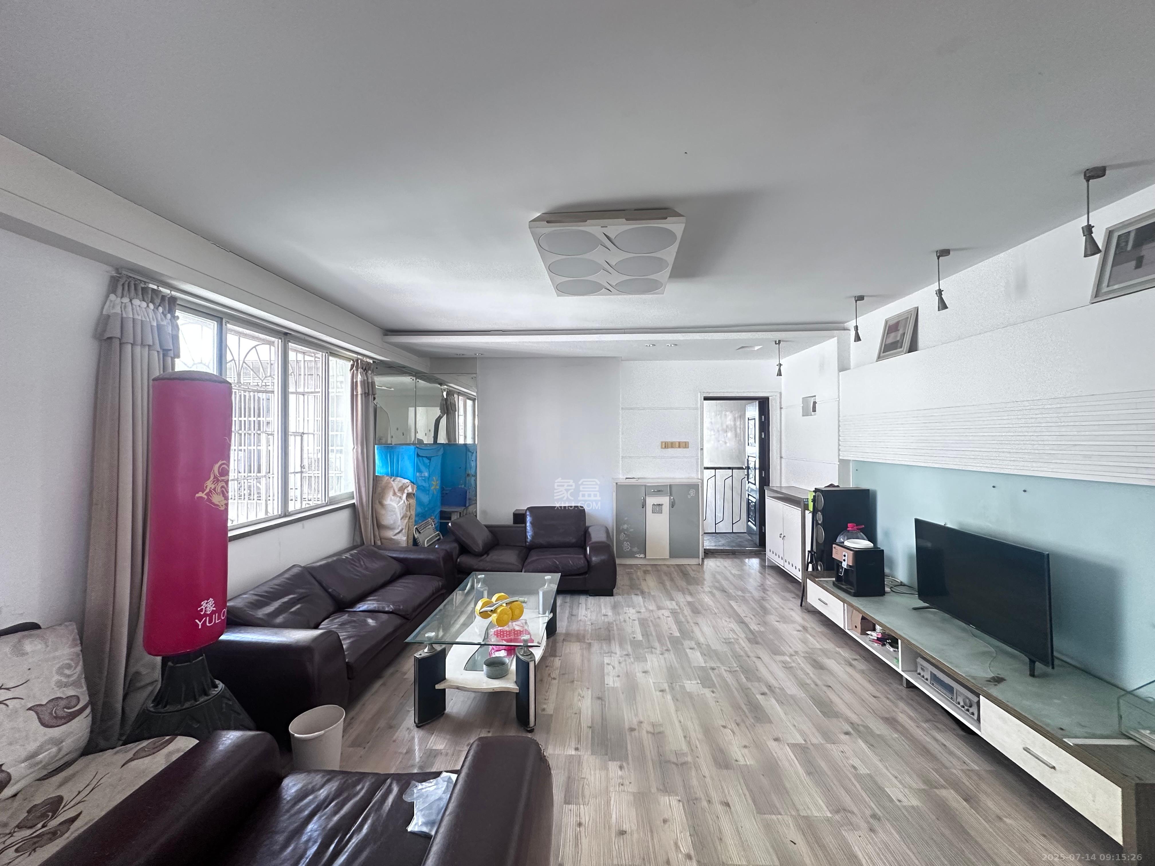 泰禹公馆 2室2厅1卫 1500.0元/月 泰禹公馆 2室2厅1卫 1500.0元/月室内图