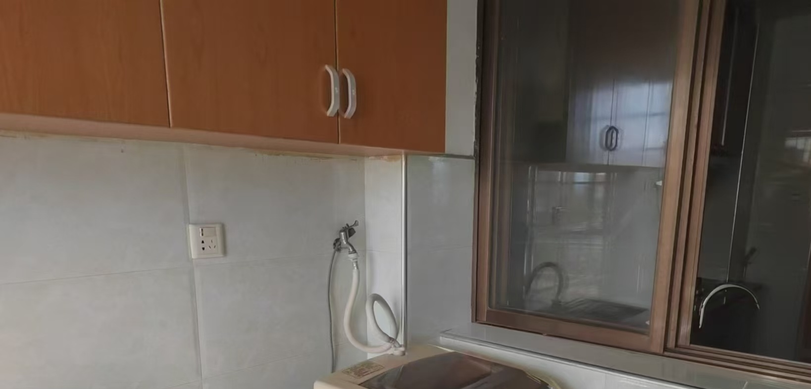 崇和中苑 2室1厅1卫 1400.0元/月 崇和中苑 2室1厅1卫 1400.0元/月室内图