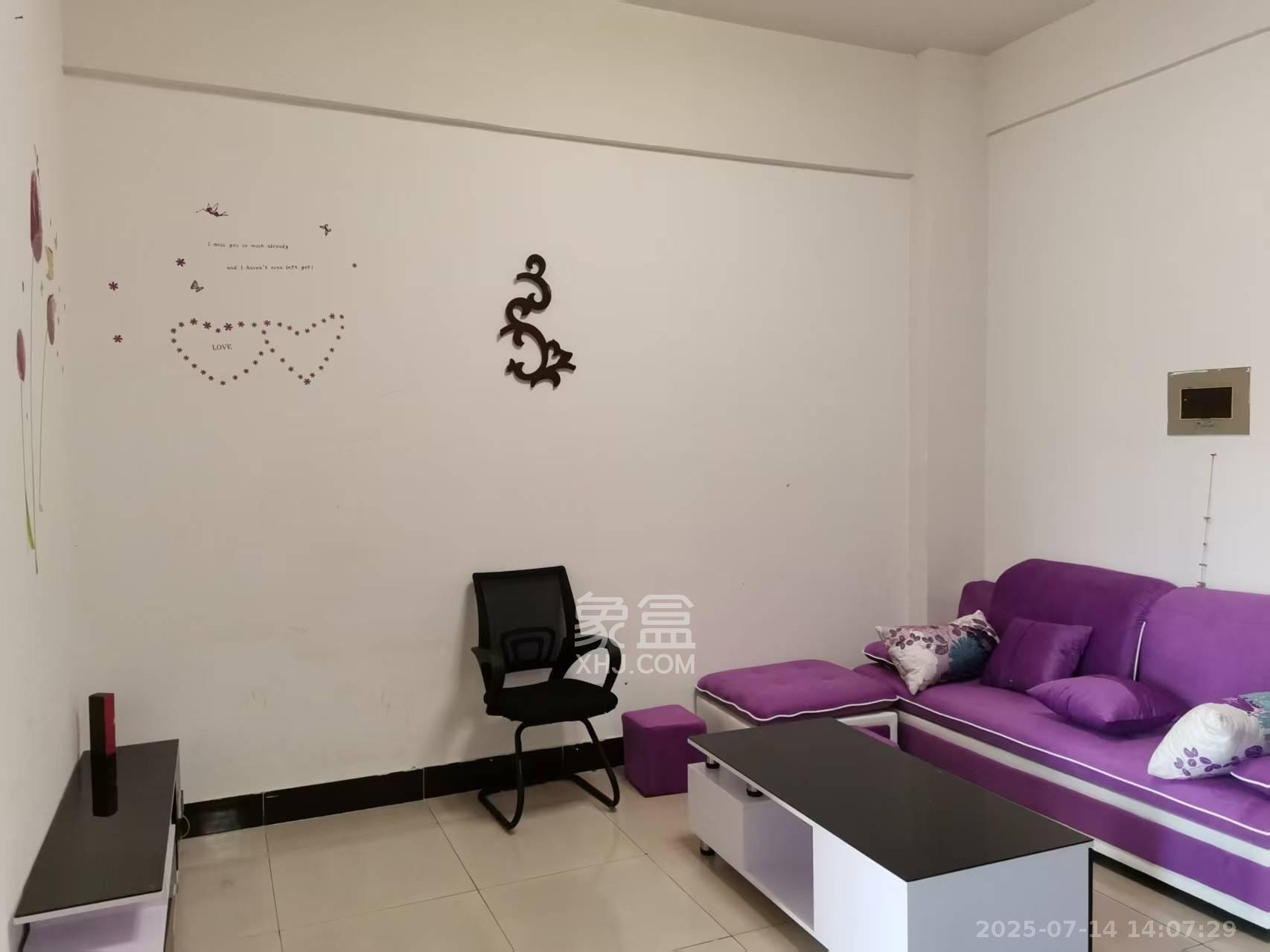 金帆江滨玫瑰园 2室2厅1卫 1600.0元/月 金帆江滨玫瑰园 2室2厅1卫 1600.0元/月室内图