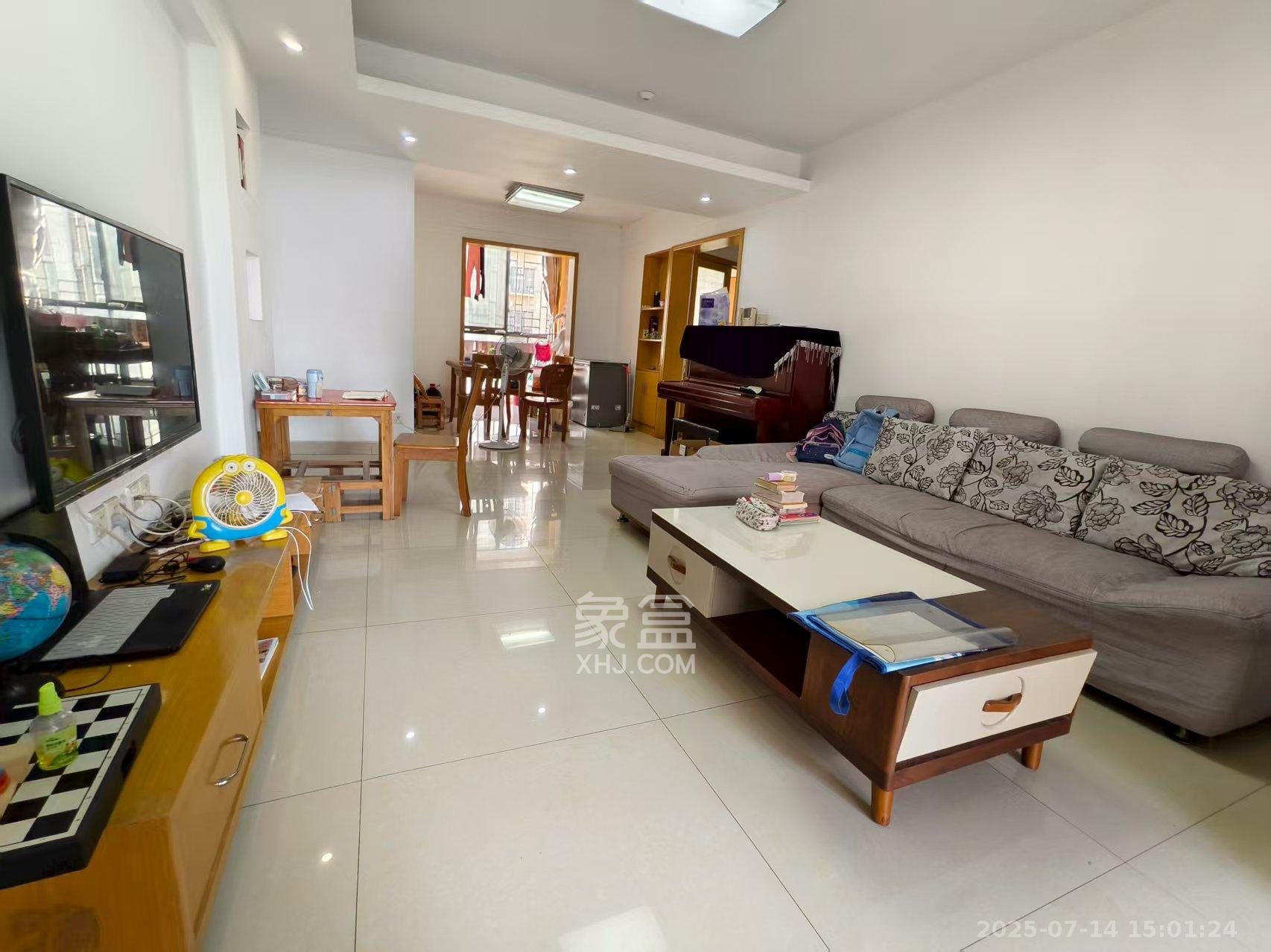 卓越蔚蓝海岸二期 3室2厅1卫 2800.0元/月 卓越蔚蓝海岸二期 3室2厅1卫 2800.0元/月室内图